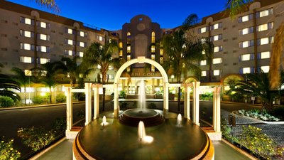 Safari Court Hotel