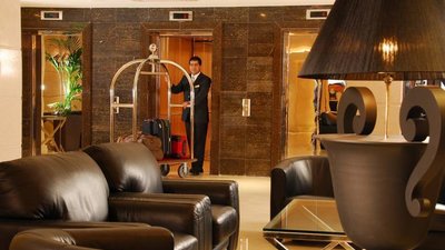 Best Western Plus Academy Plaza Hotel