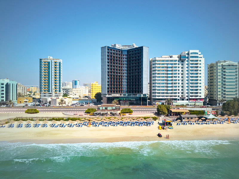 ▷ Hotel Wyndham Garden Ajman Corniche, Ajman » günstige Angebote buchen bei  TUI.com