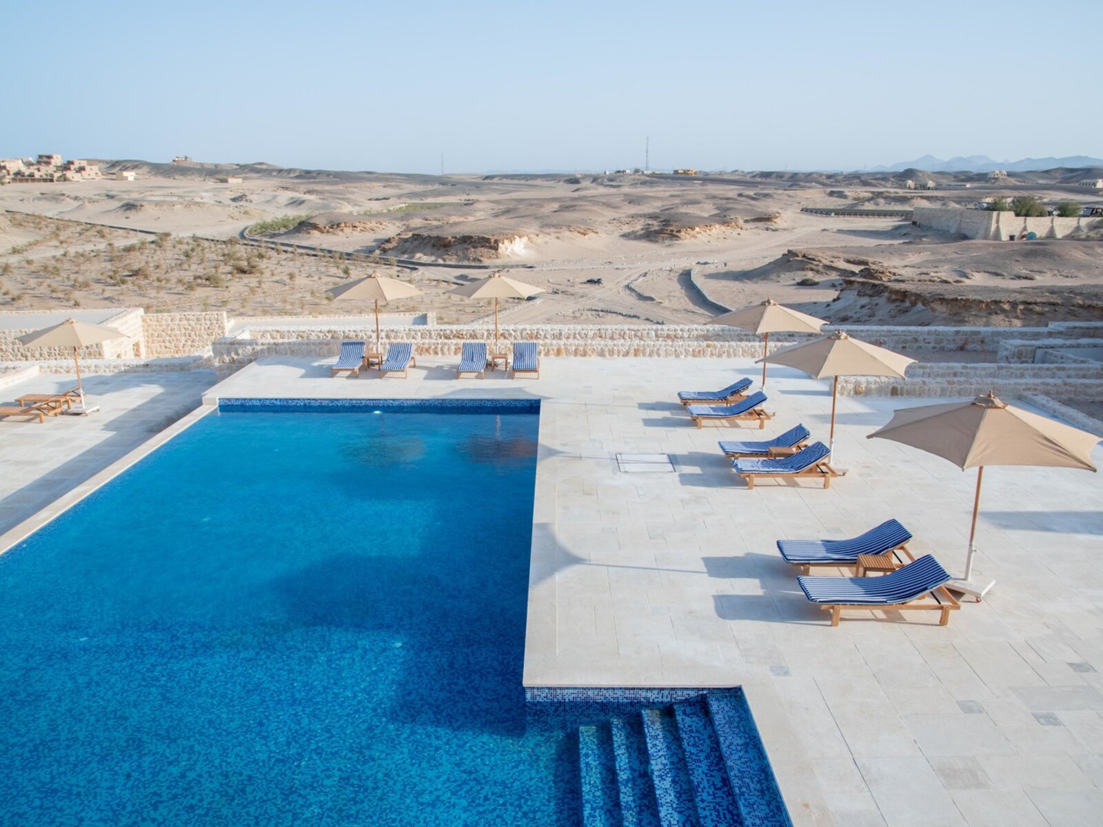 Medemia pool