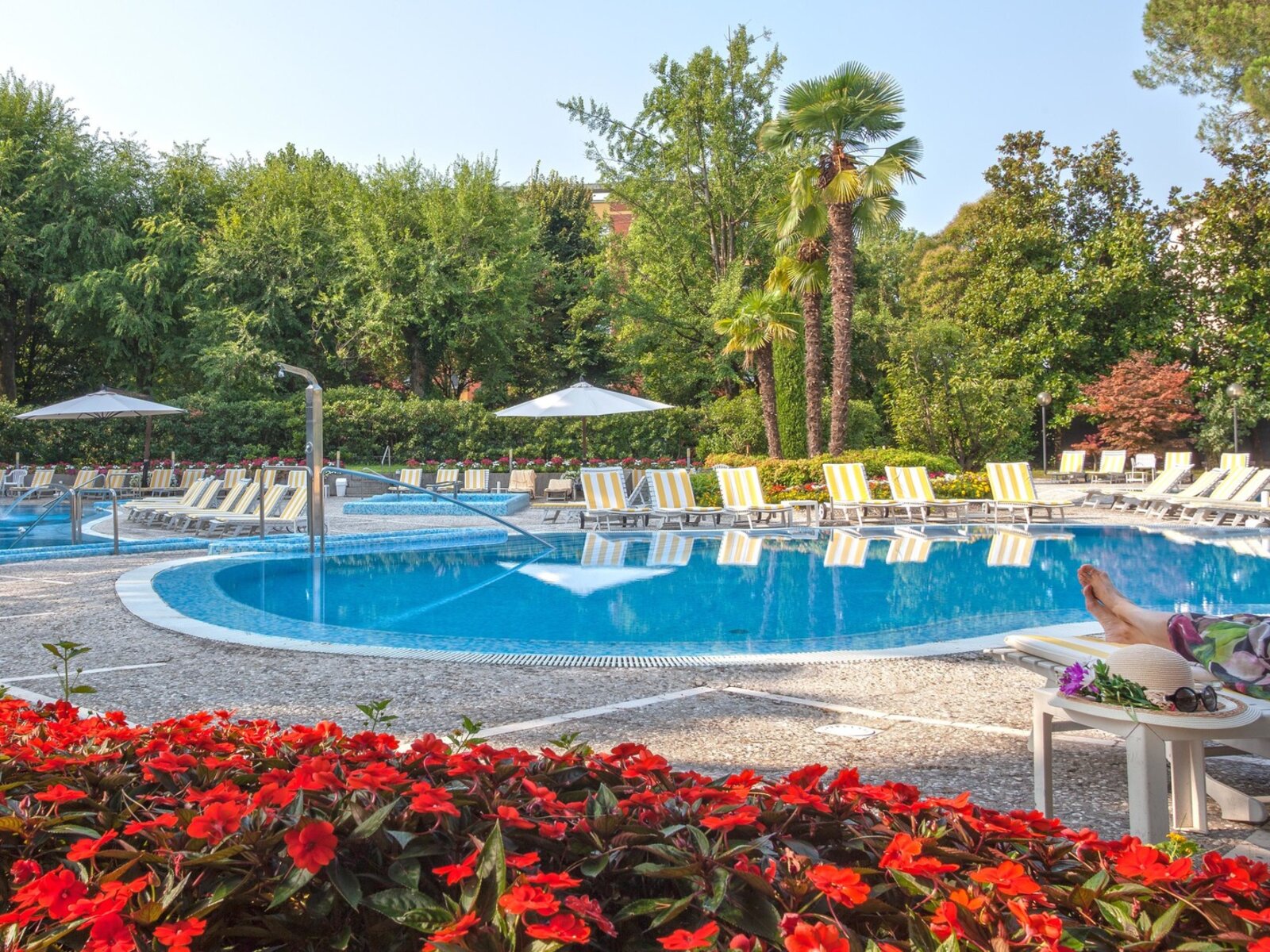 Freithermalbad, verbunden mit Hallenbad