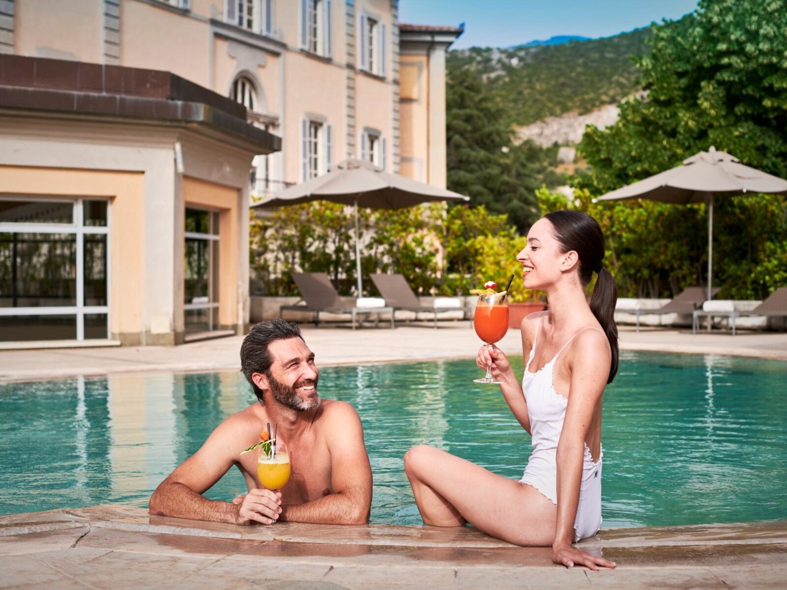 Outdoor terrace pool