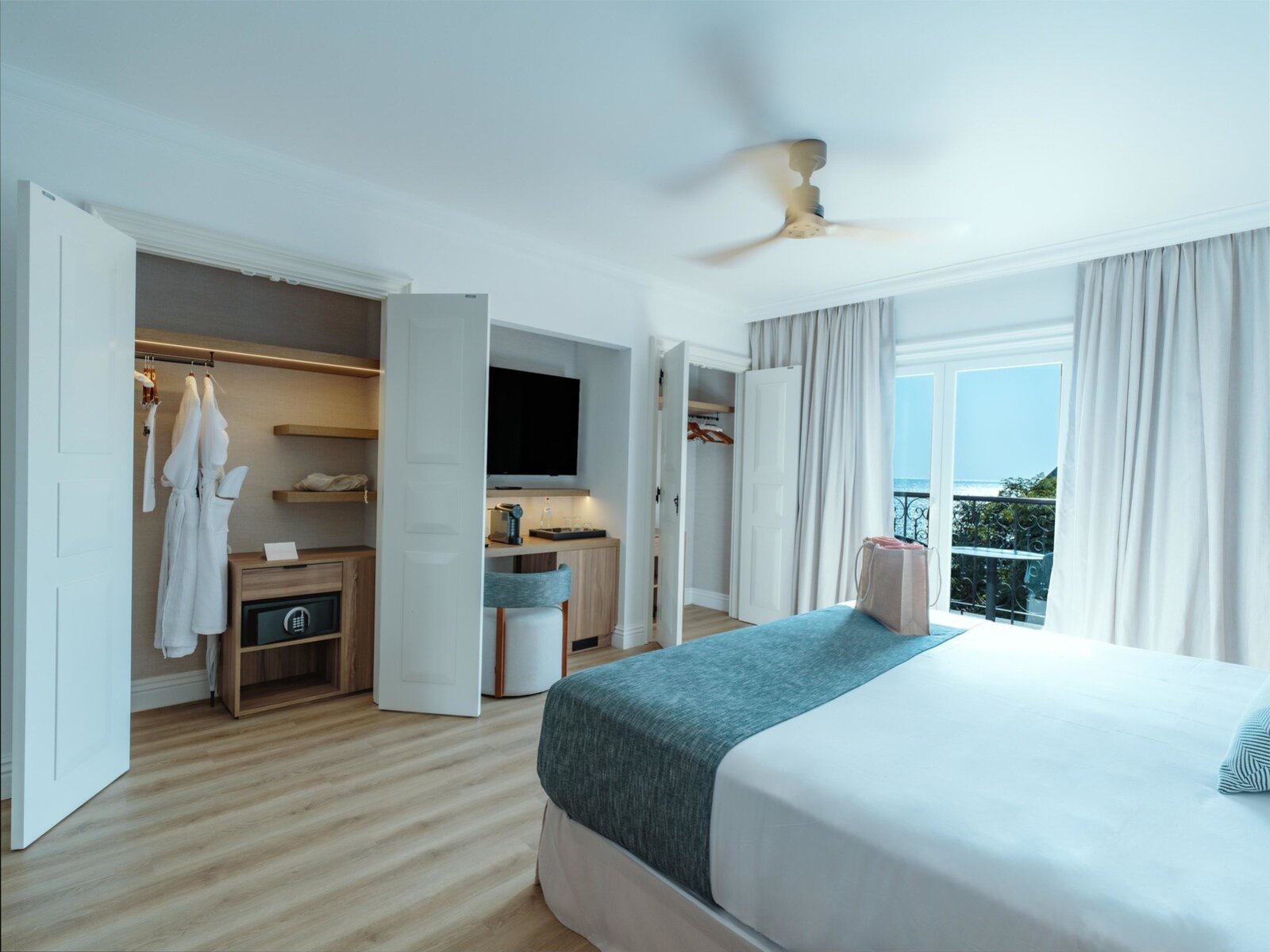 Wohnbeispiel Preferred Club Junior Suite with Ocean View