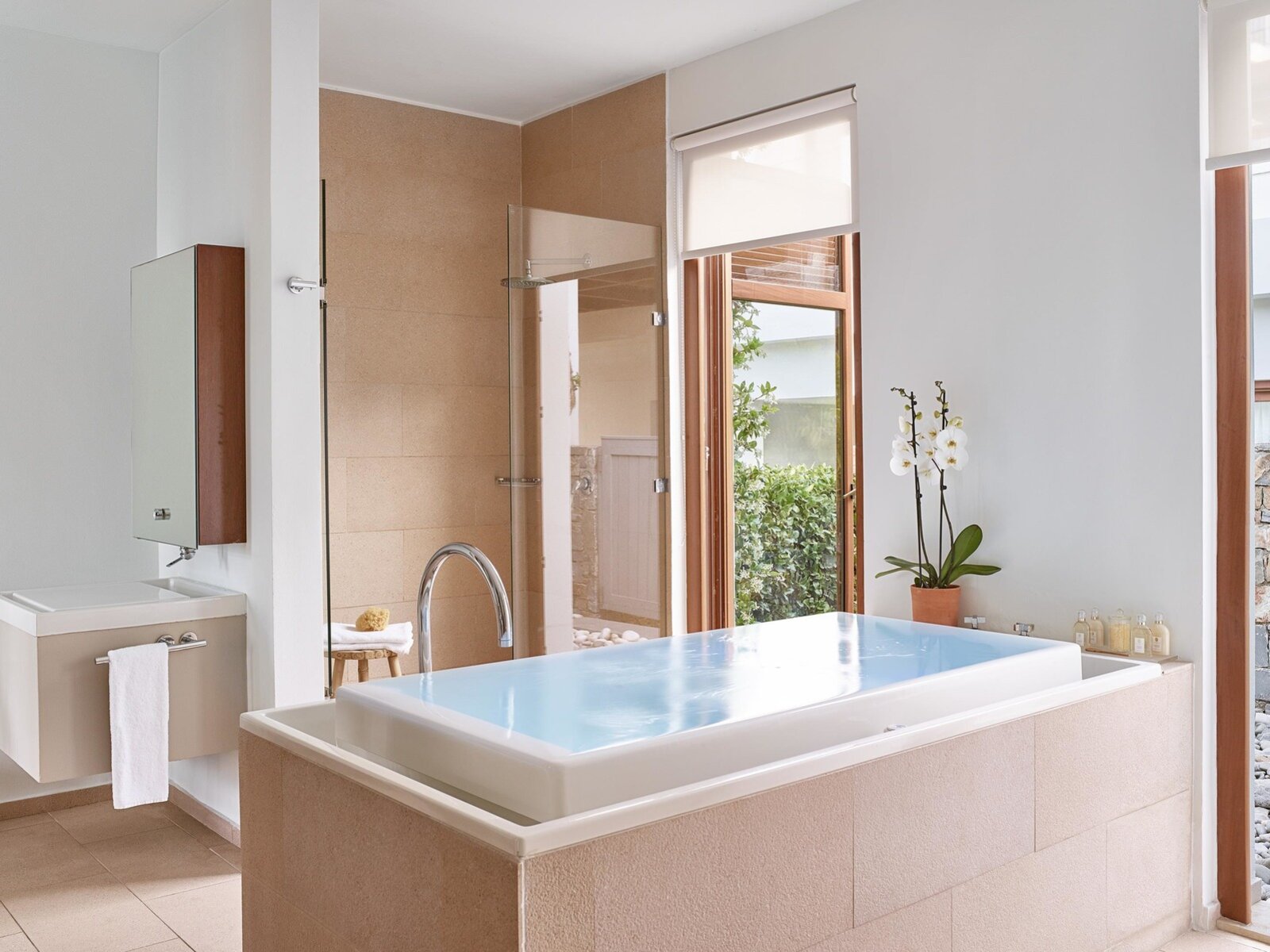 Wohnbeispiel Junior Villa Waterfront with Private Pool