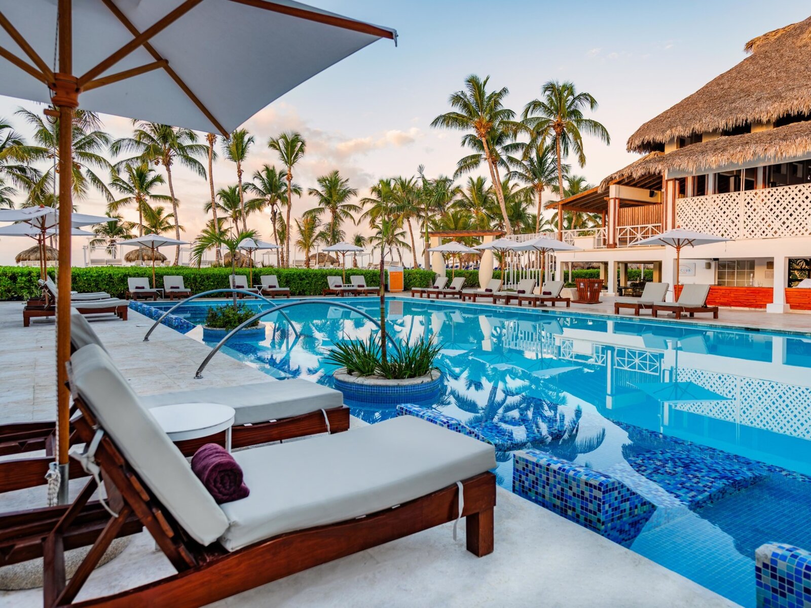 Sun Club Pool