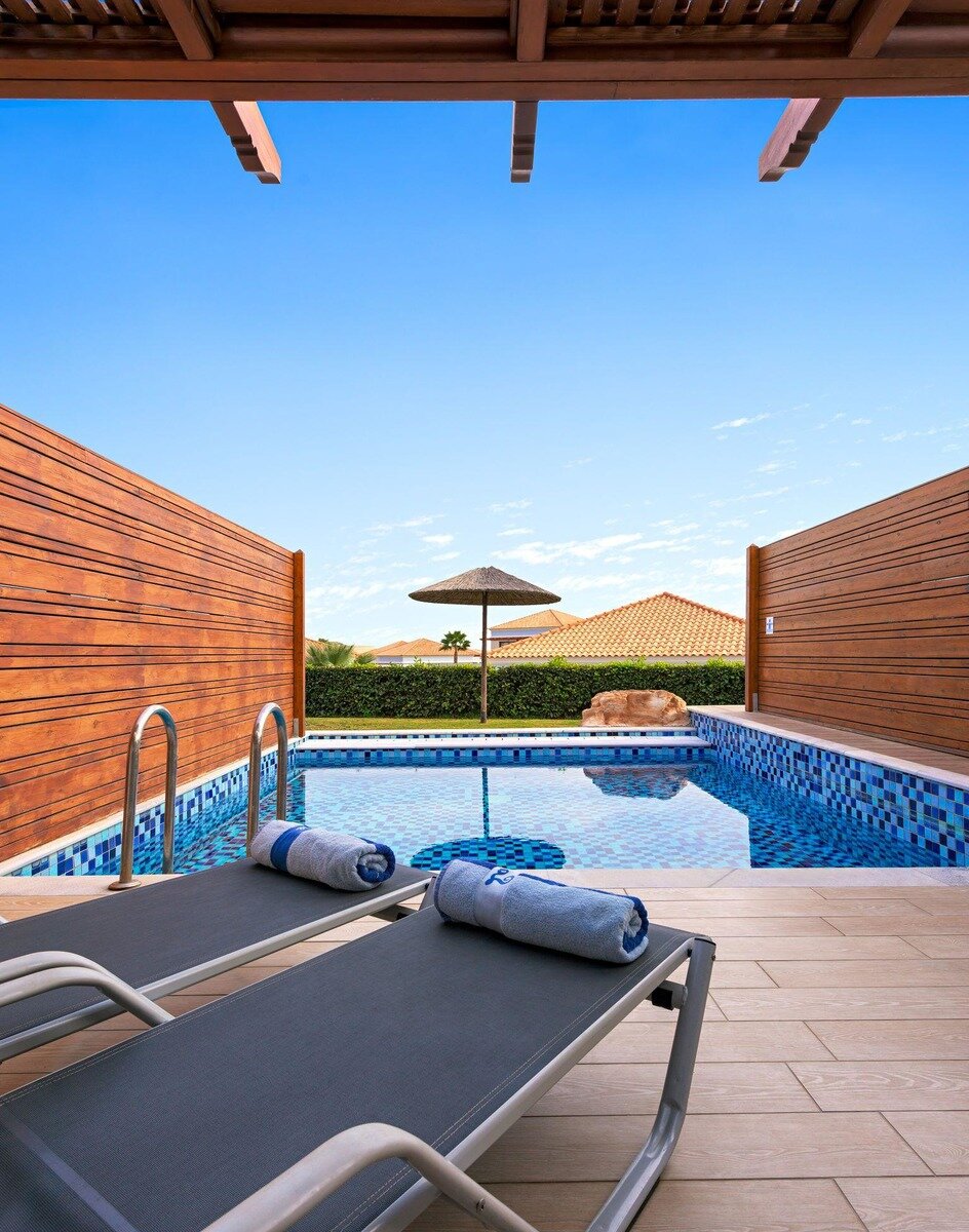 Wohnbeispiel Bungalow with private use pool