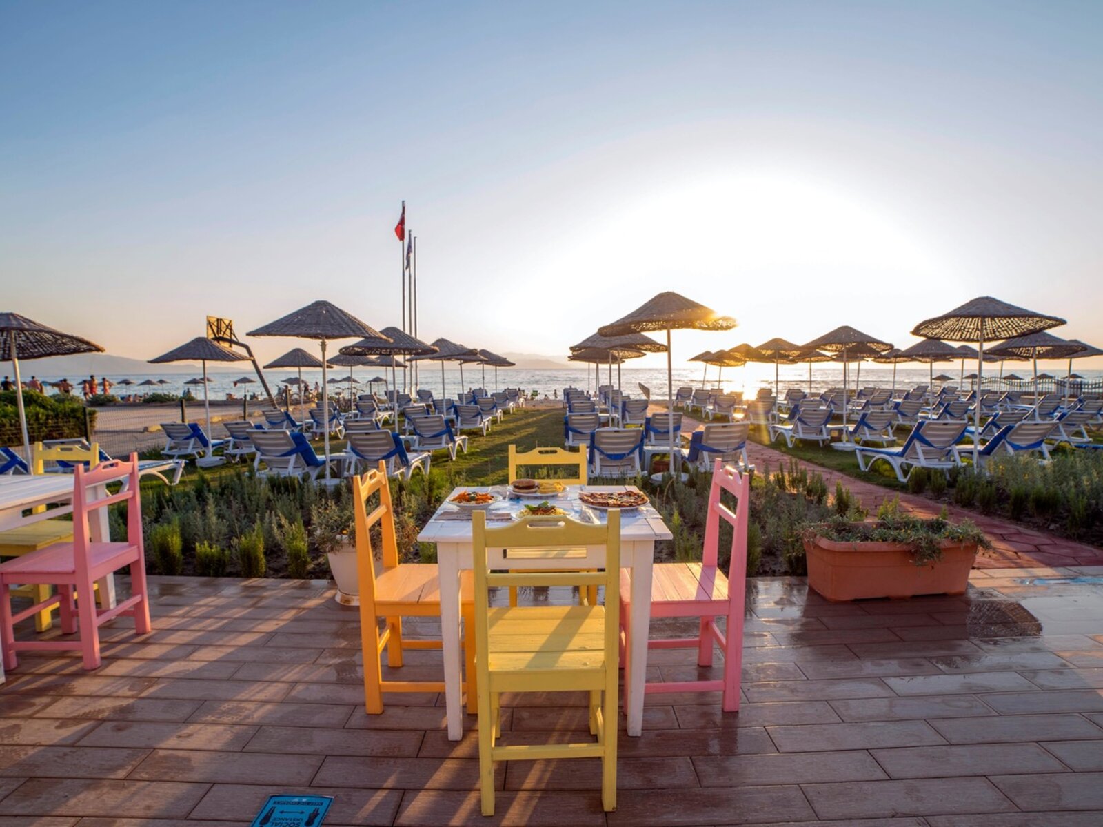 Zulada Beach Bar