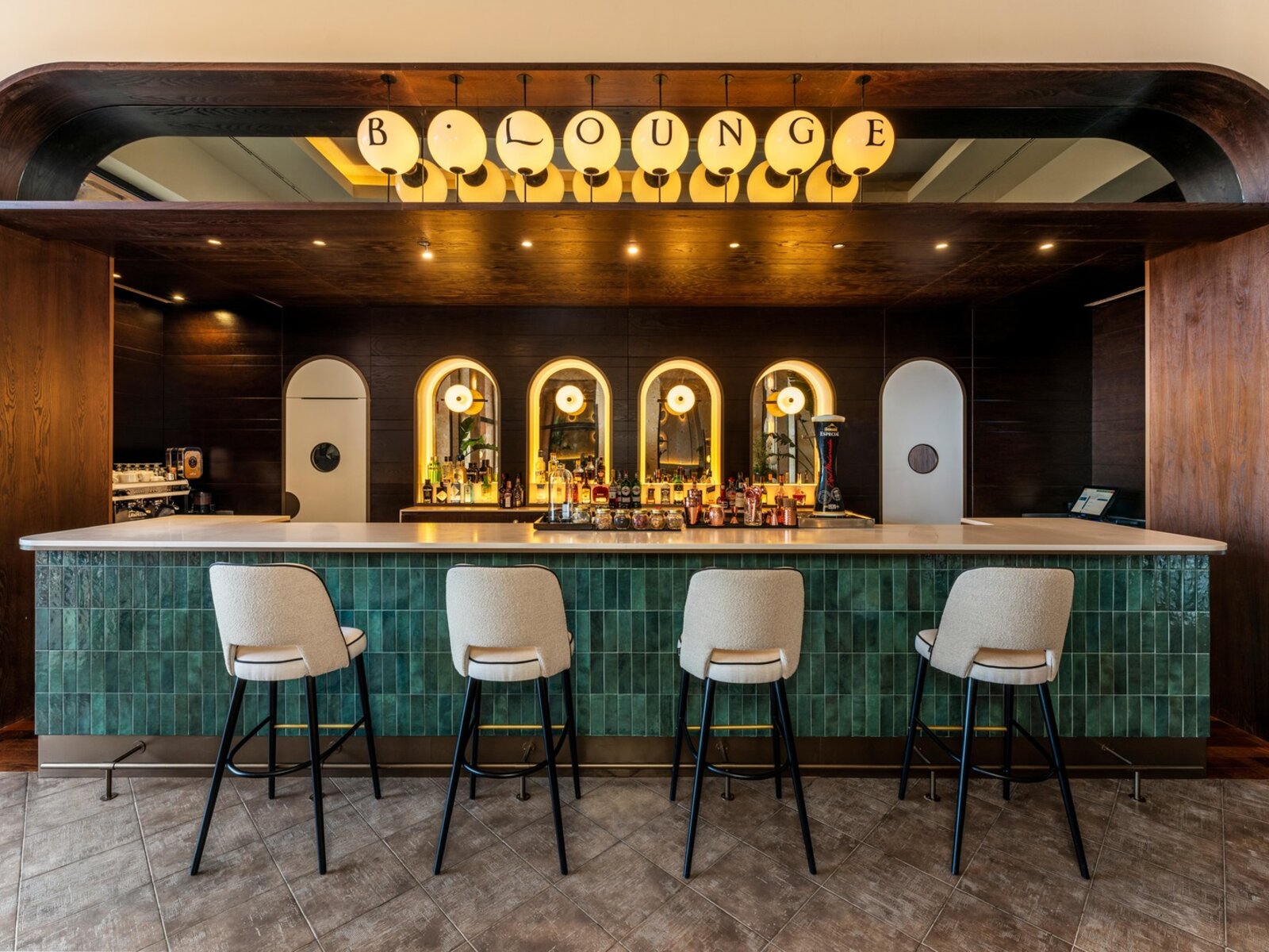 B Lounge
