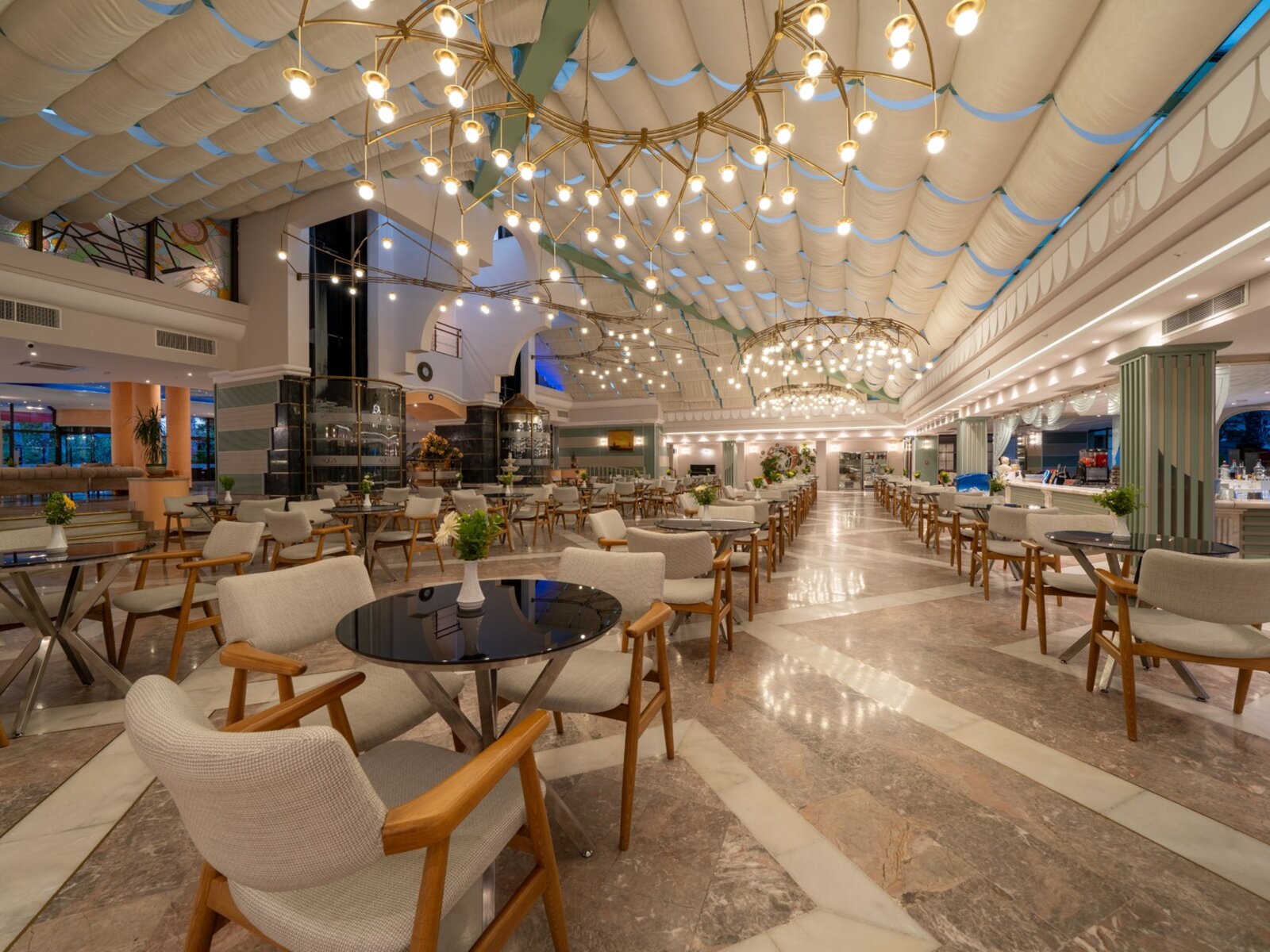 Atrium Bar