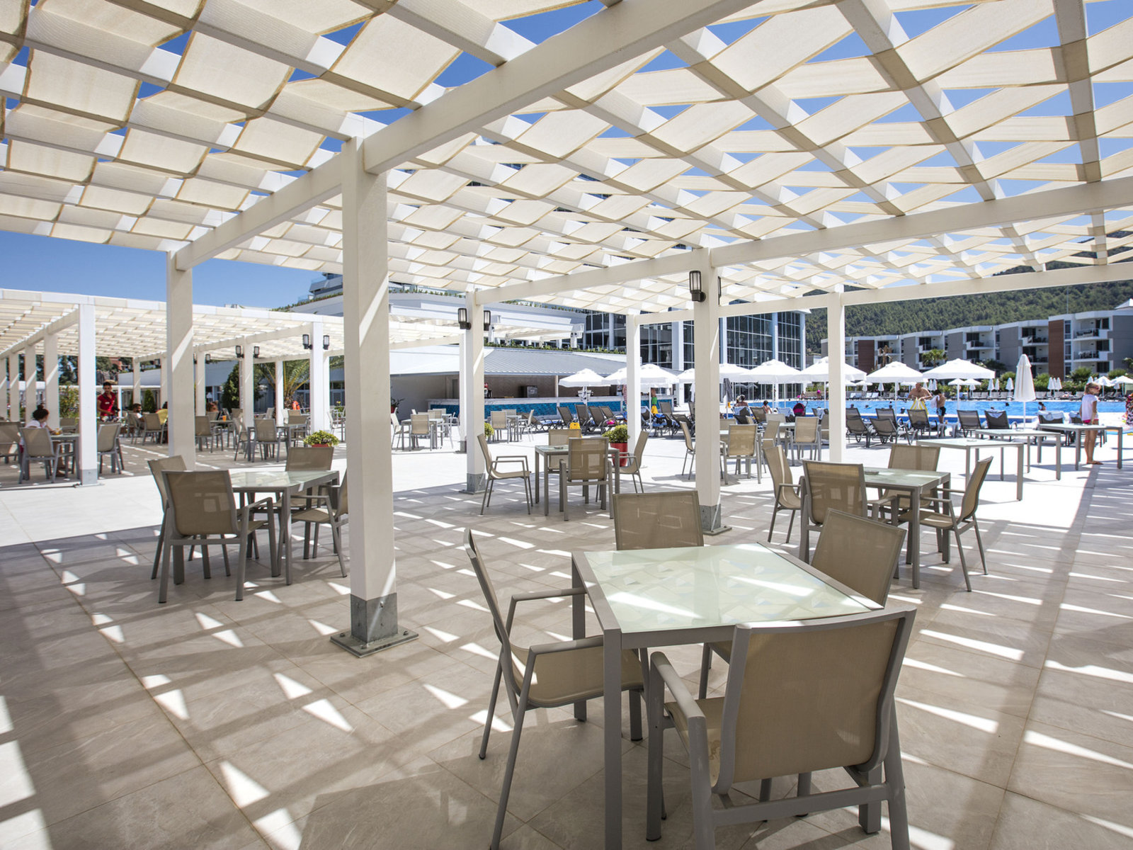 POOL BAR
