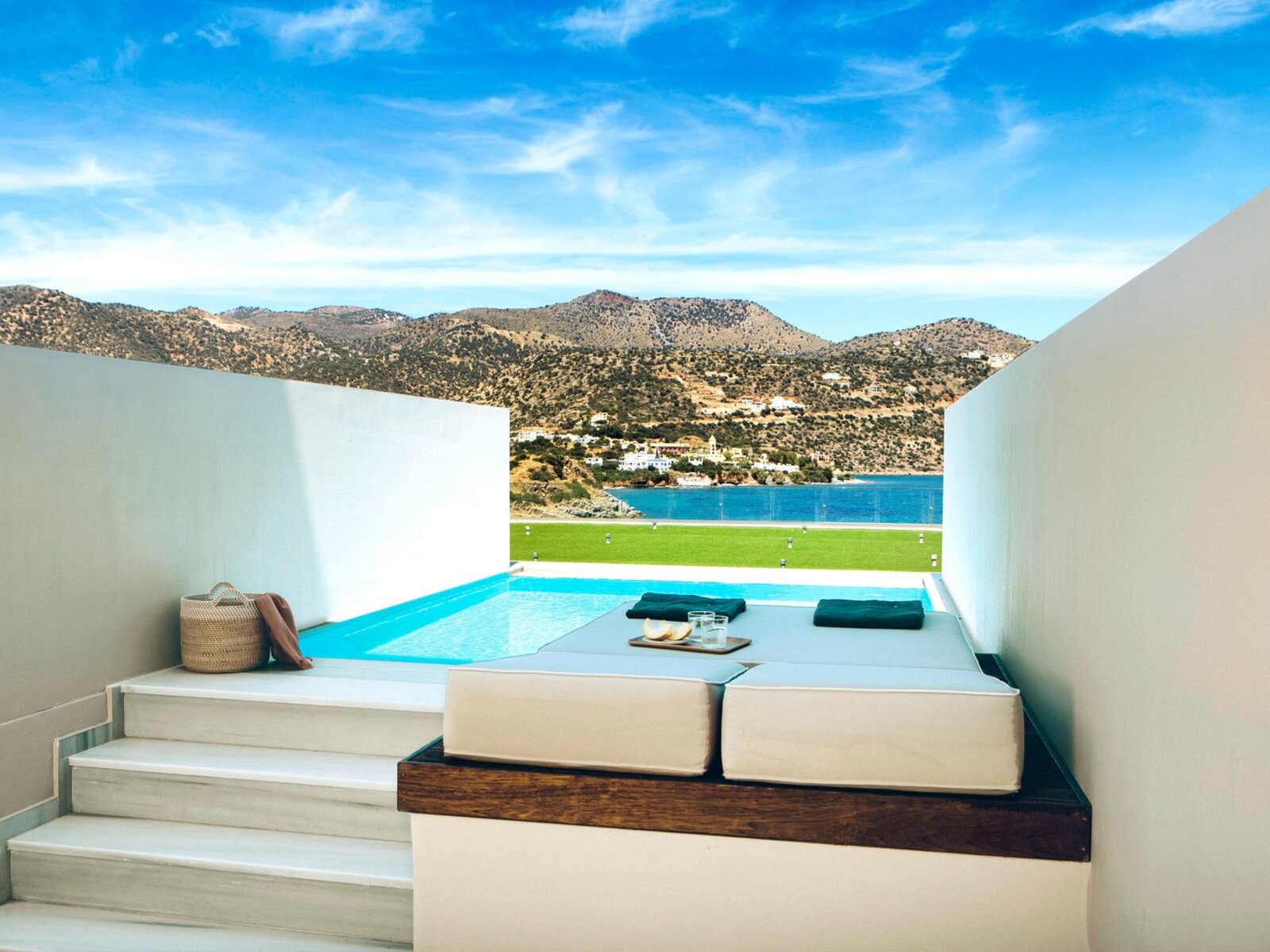 Wohnbeispiel Deluxe Sea View room Private Pool