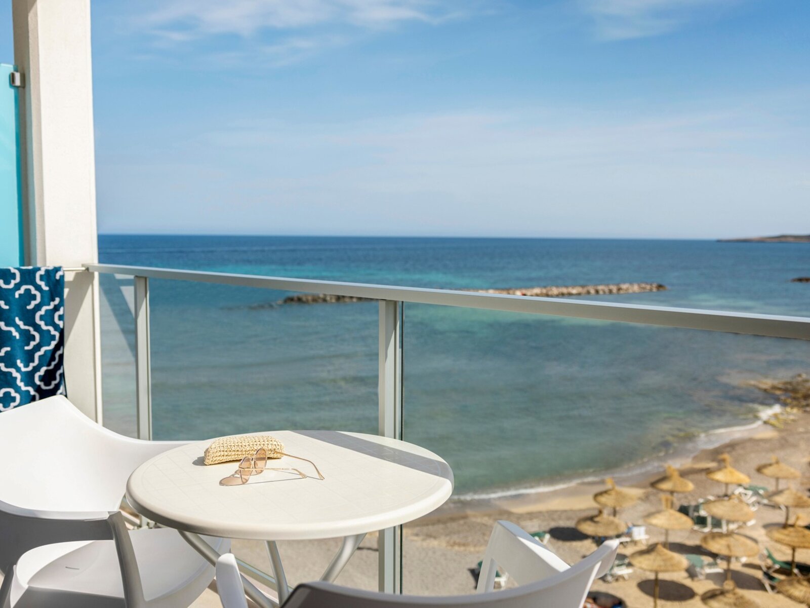Wohnbeispiel Doble superior seaview and pool view