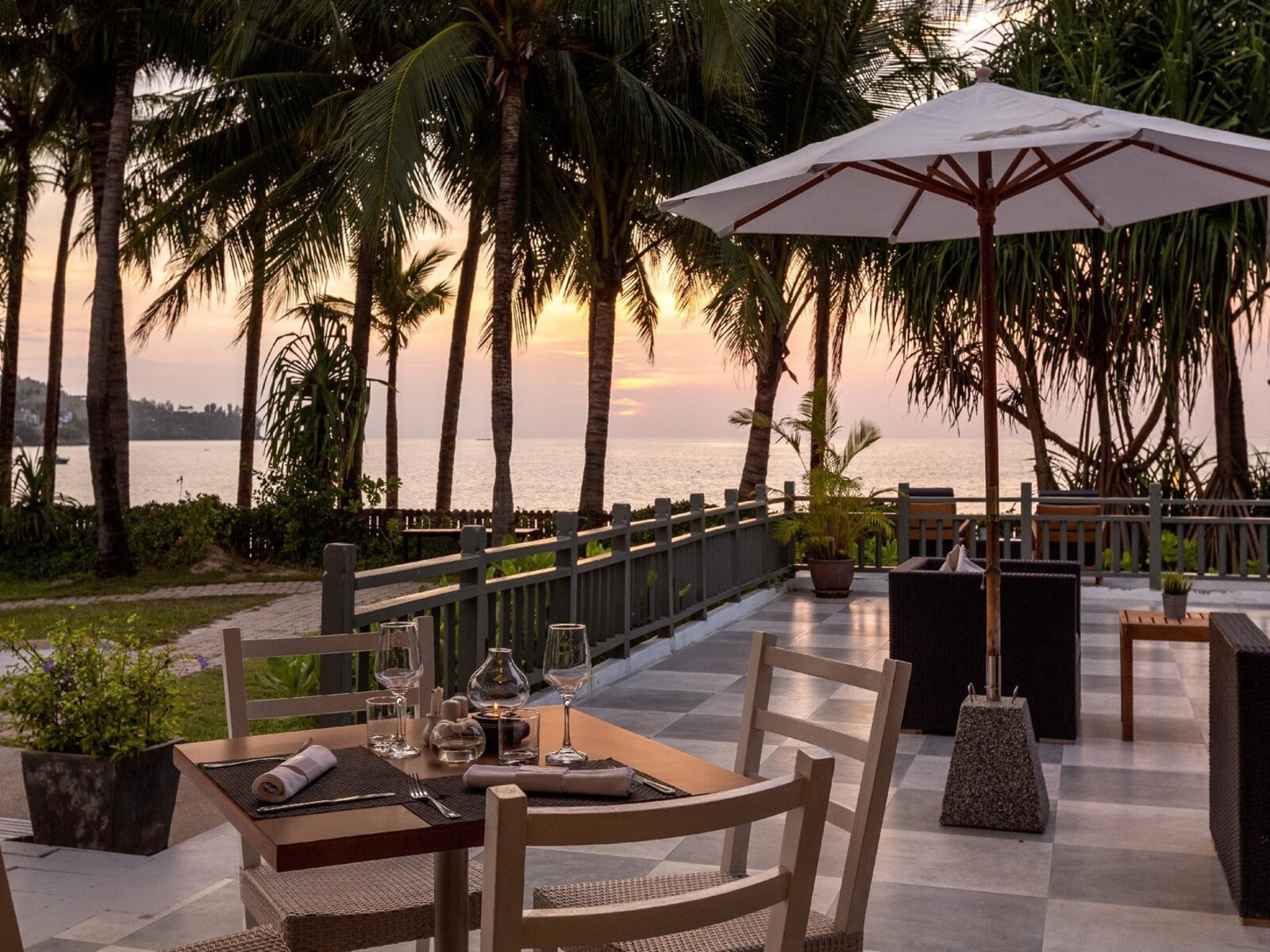 Restaurant by the sea