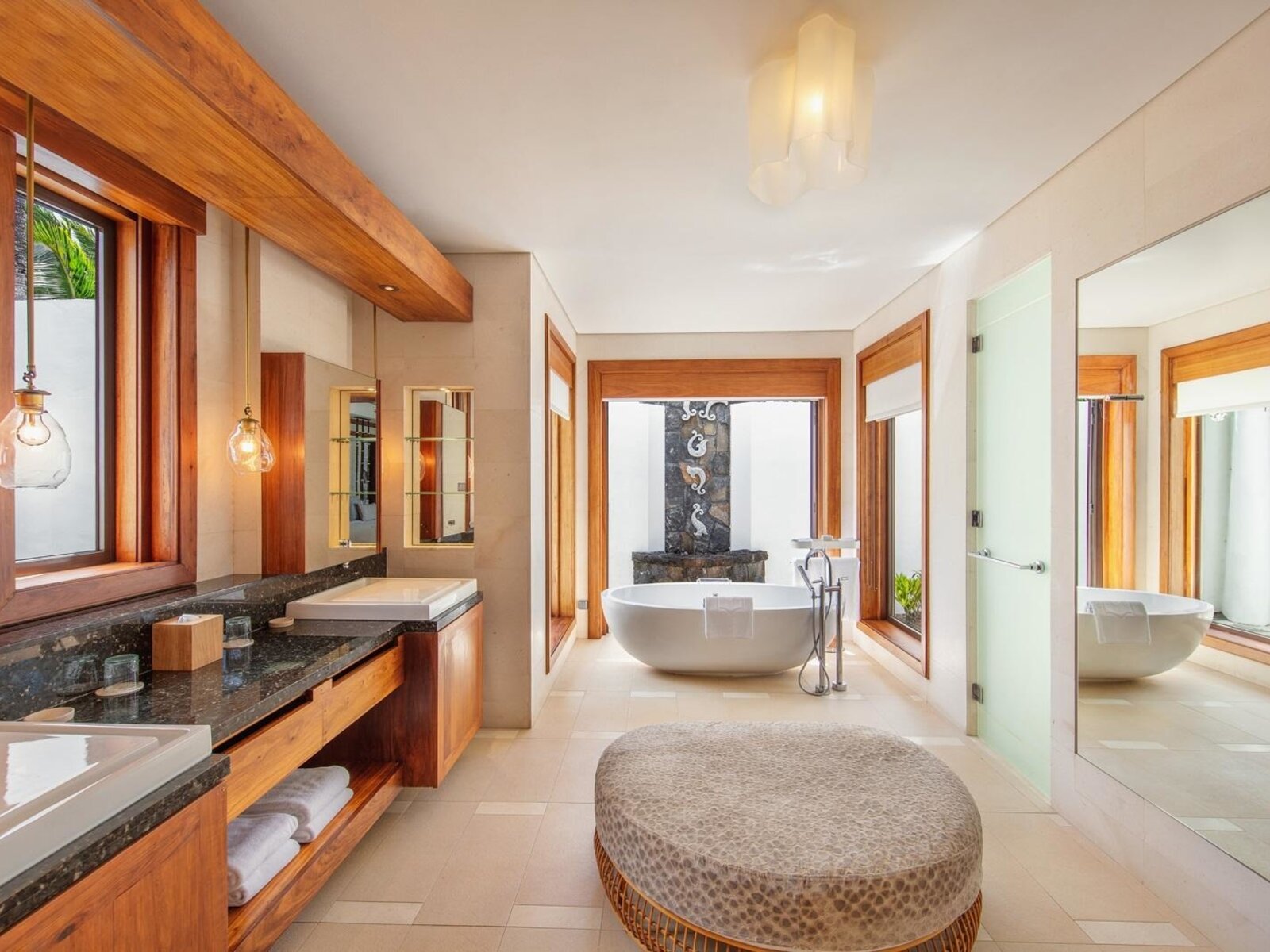 Wohnbeispiel Shangri-La Three Bedroom Beach Villa