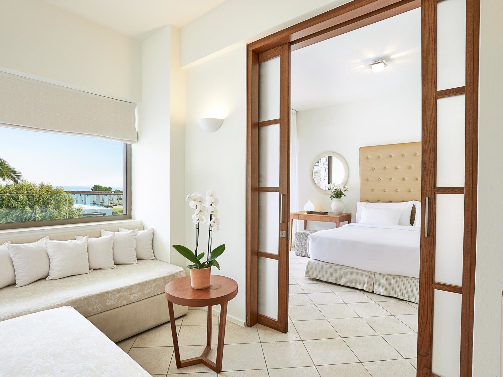 Wohnbeispiel Luxury Family Room Sea View