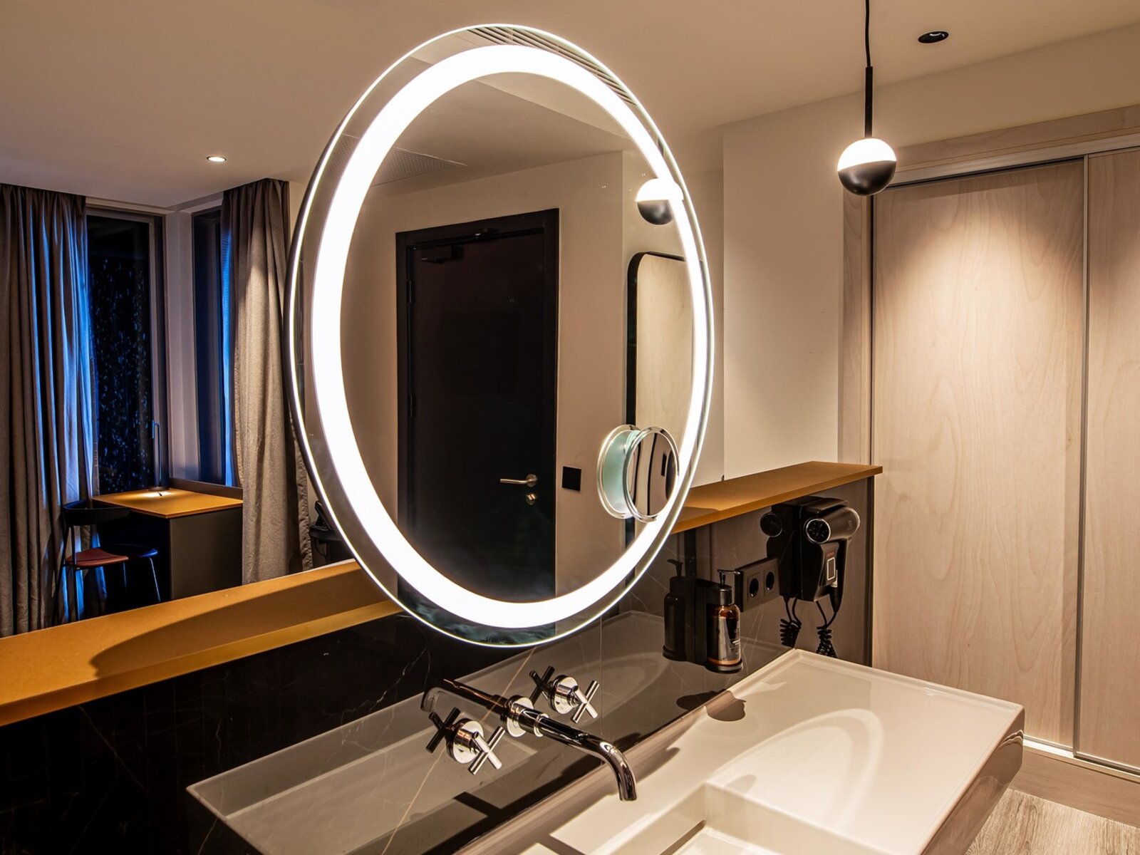 Wohnbeispiel Double Deluxe (Interior room)