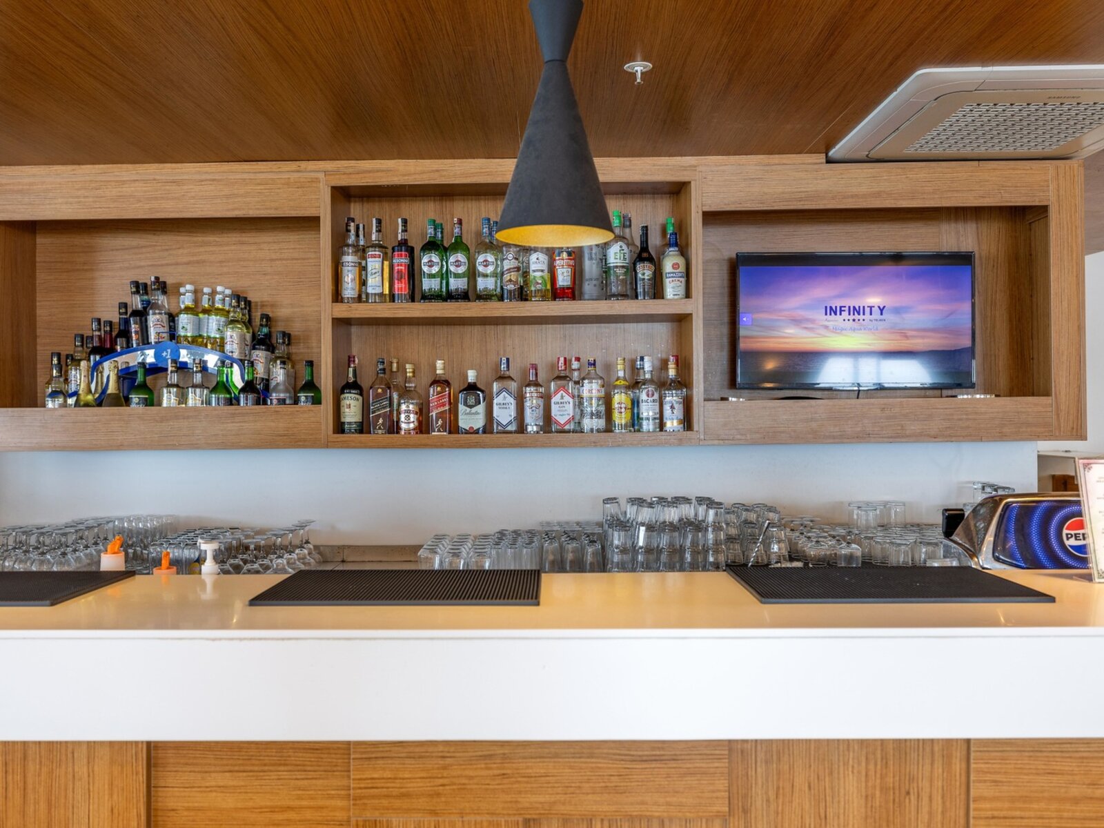 FOGO LOBBY BAR