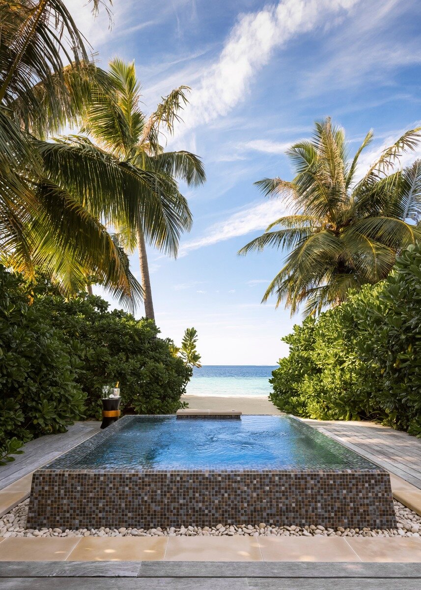 Wohnbeispiel Three Bedroom Grand Beach Villa With Pool