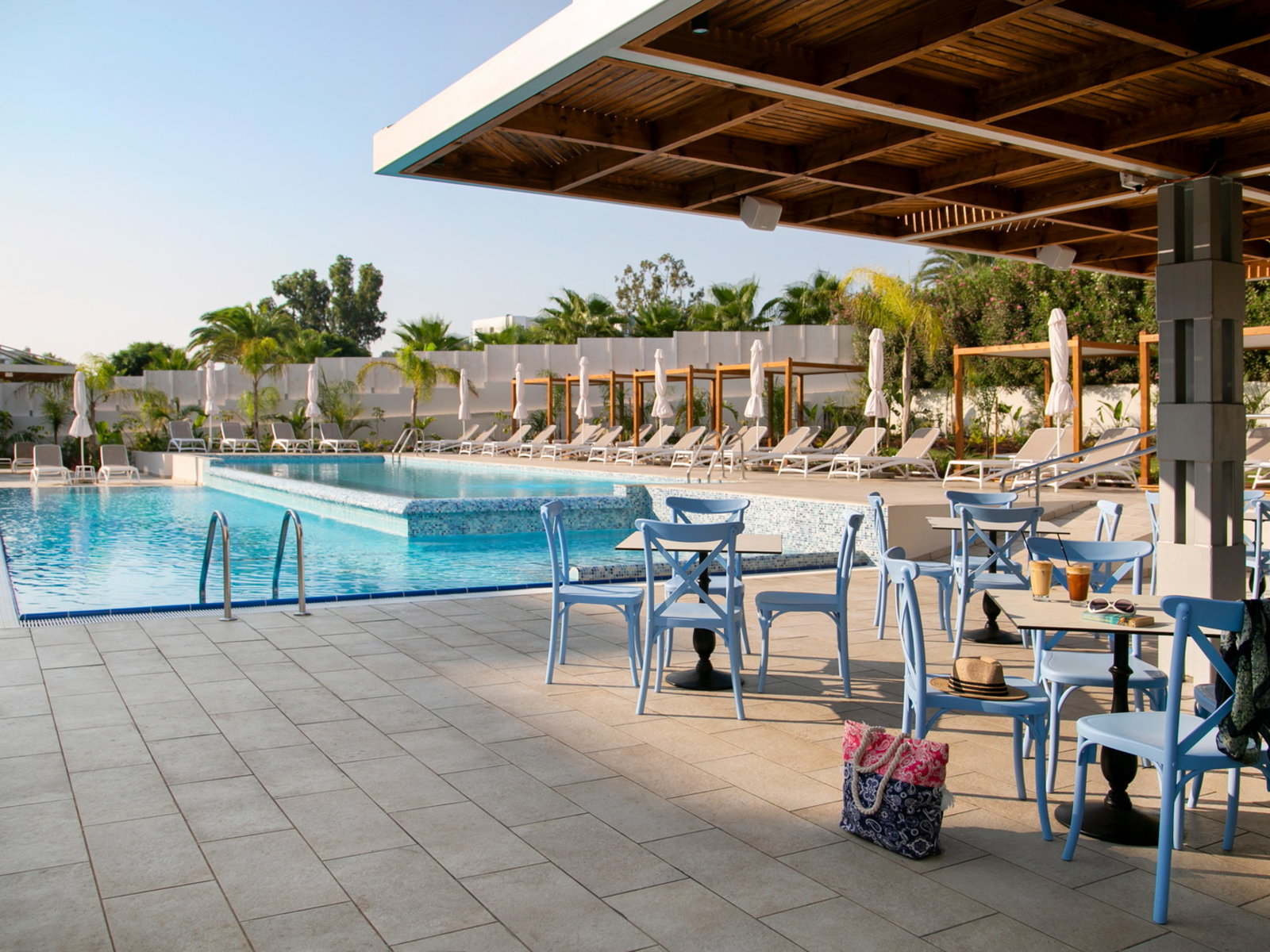 QUITE POOL