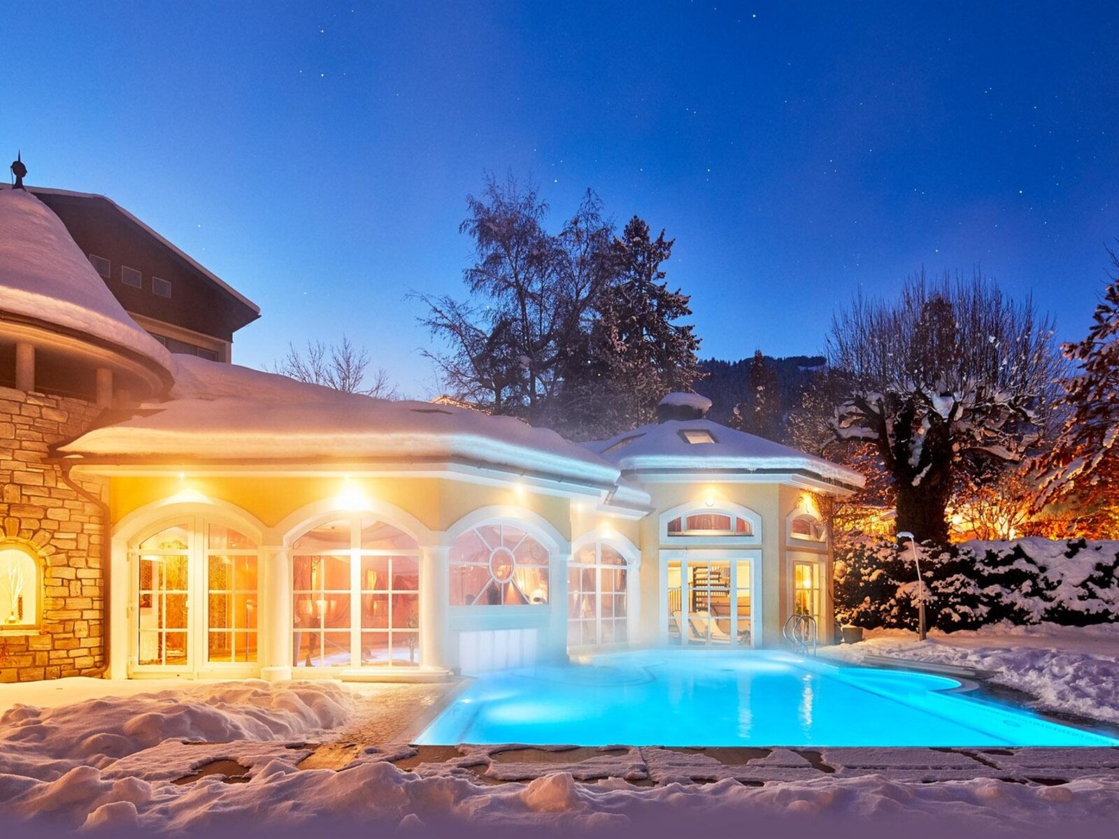 Outdoorpool (9x6m)