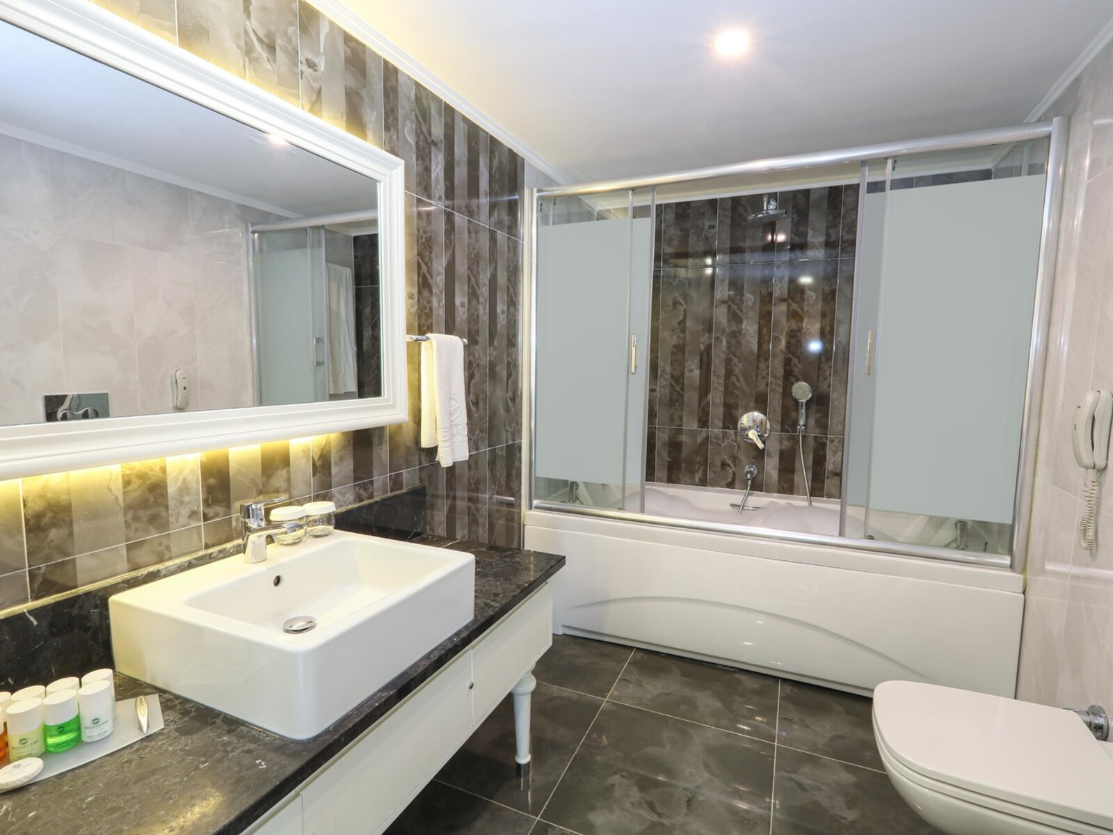 Junior Jacuzzi Suite