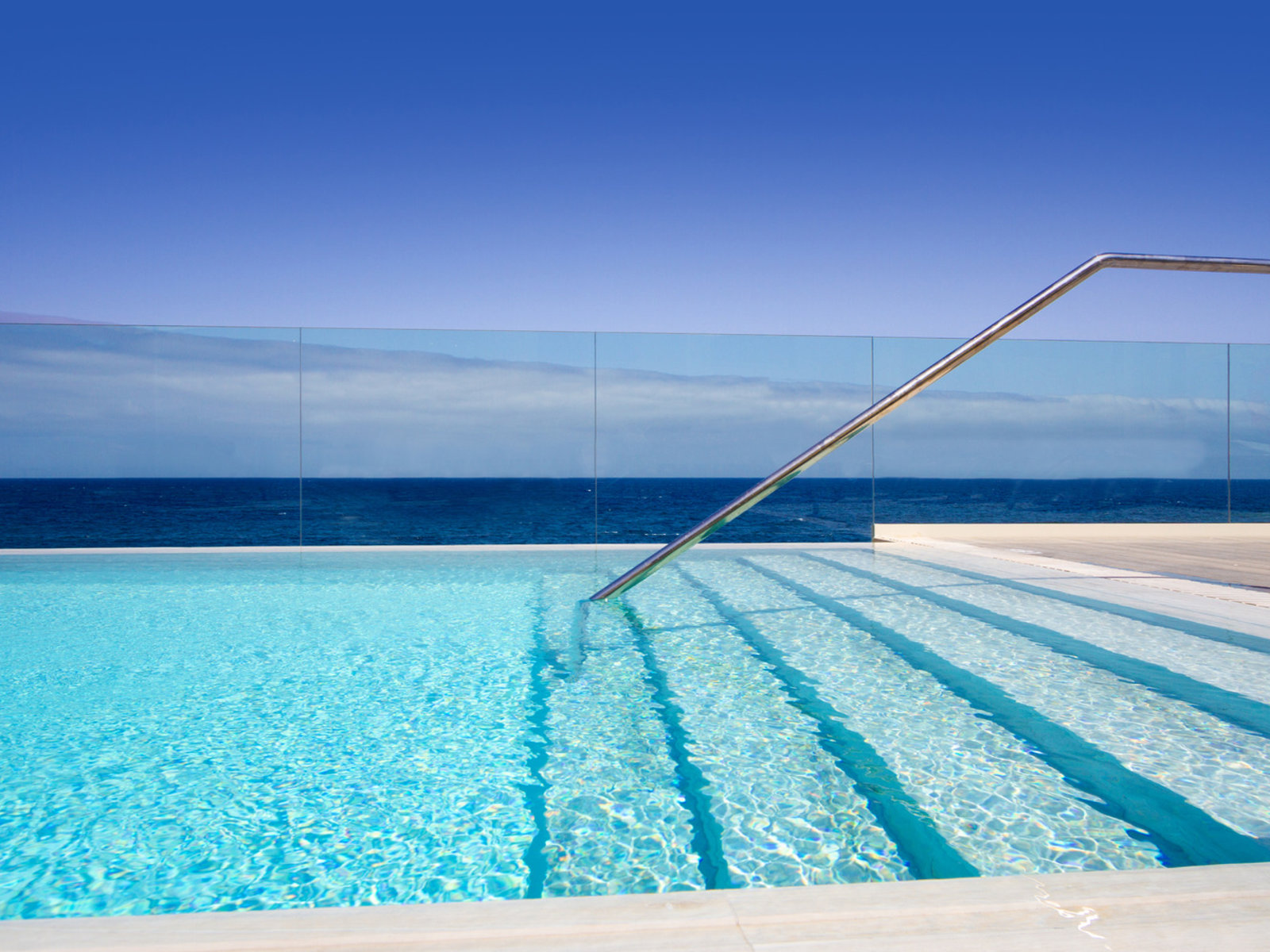 Infinitypool