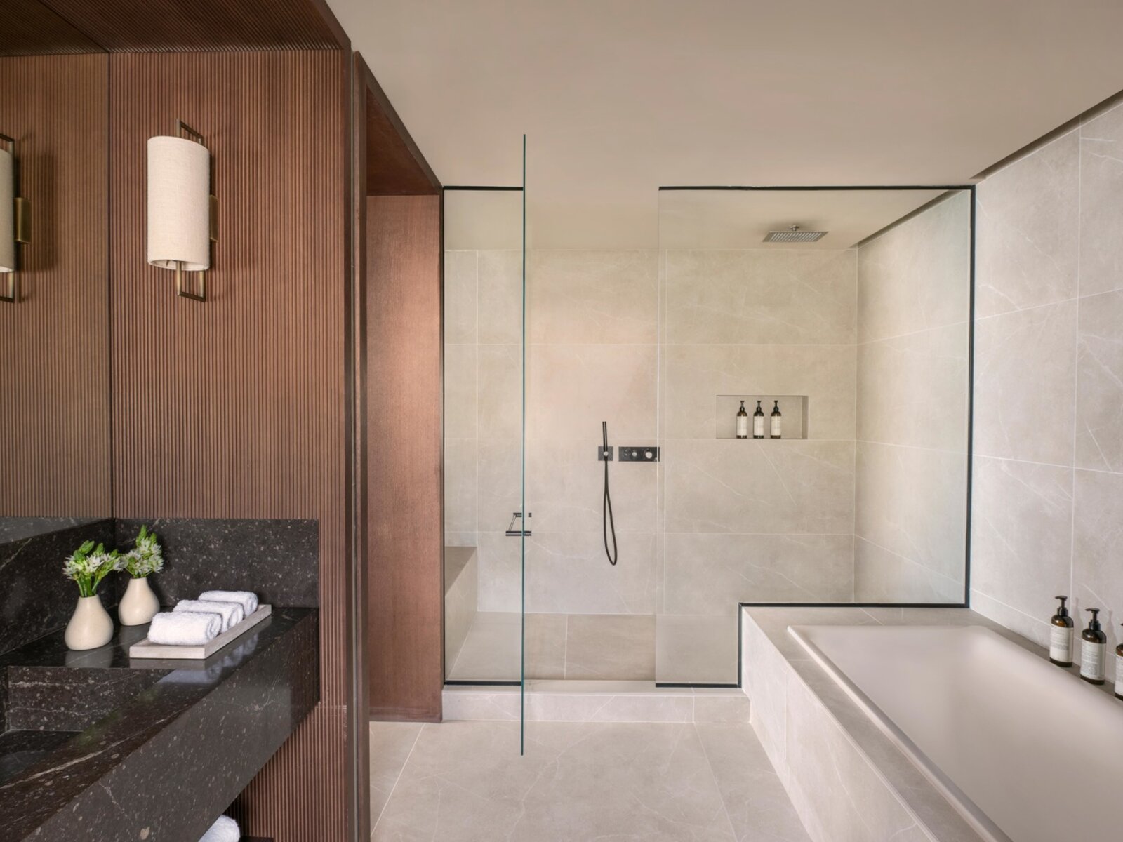 Wohnbeispiel Two Bedroom Pool Suite