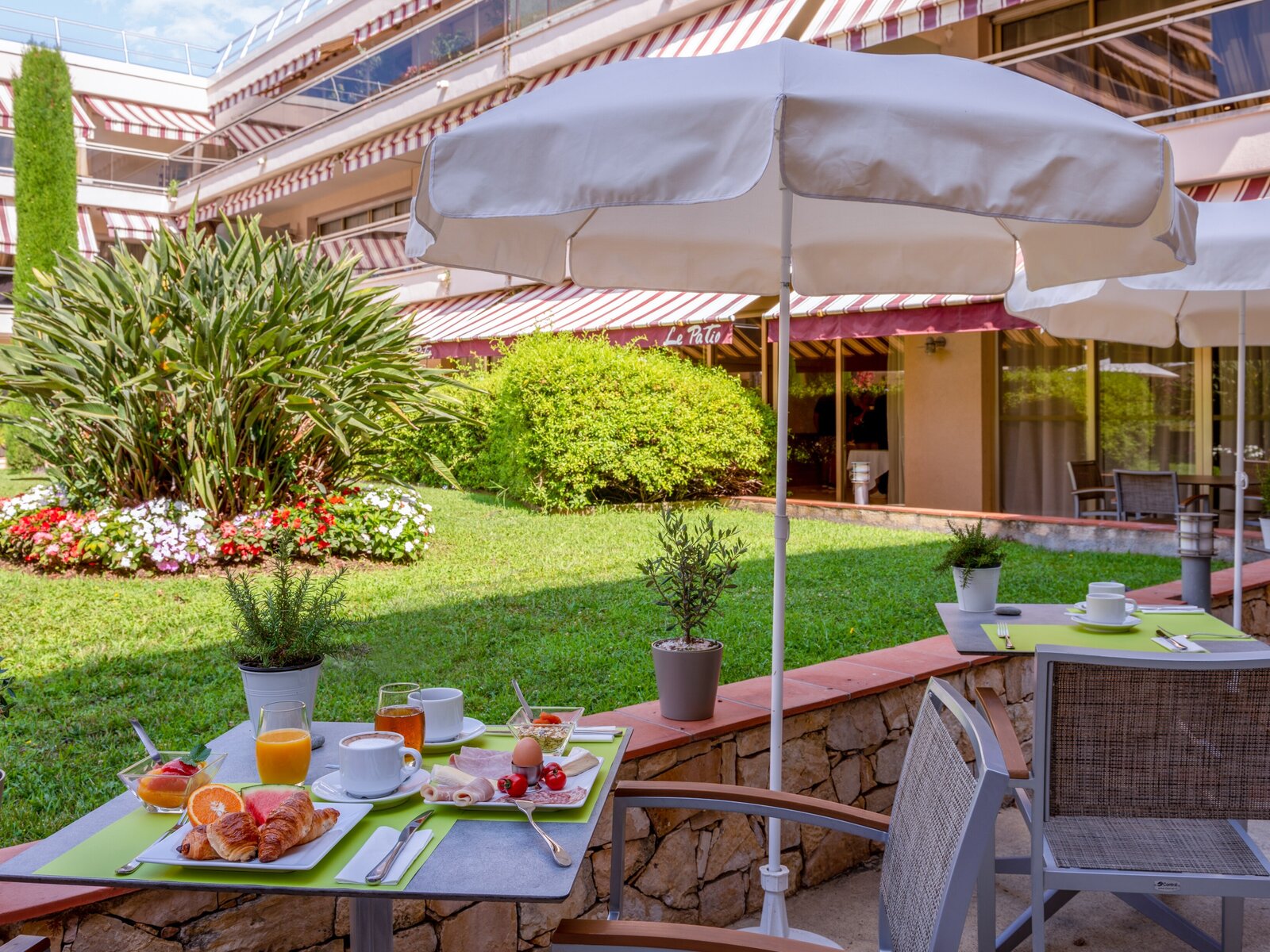 Hotel The Originals Boutique, Htel Les Strlitzias, Antibes Ouest in Juan- les-Pins gnstig buchen bei TUI.at