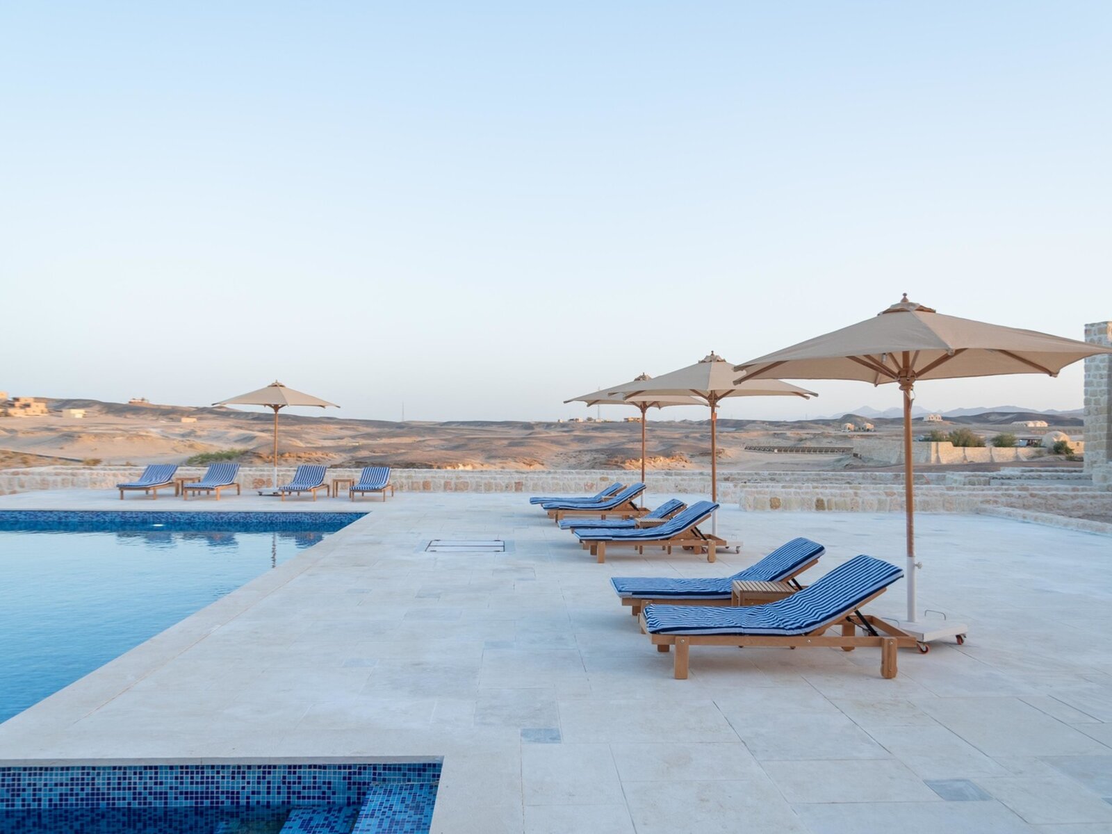 Medemia pool