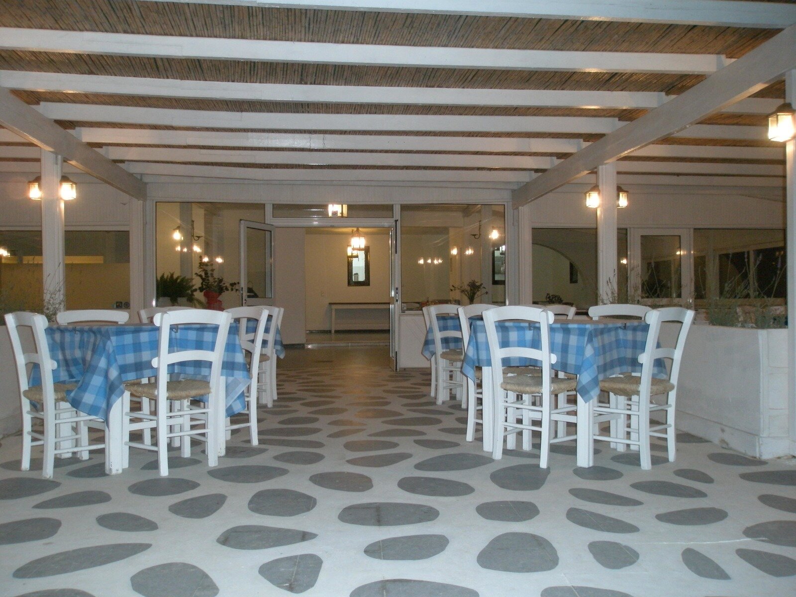 AVRA BEACH RESTAURANT