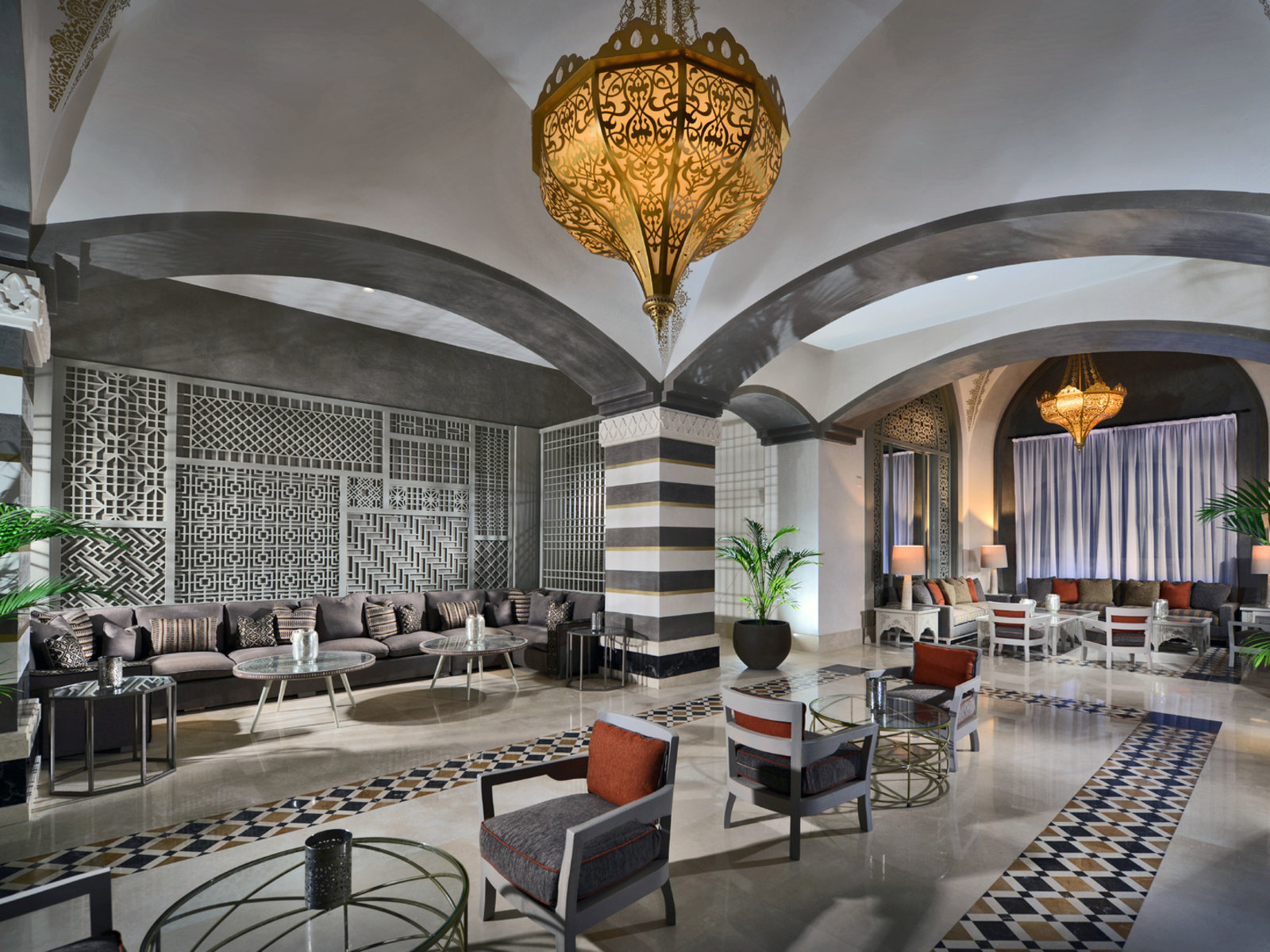 Cazar Lobby Bar