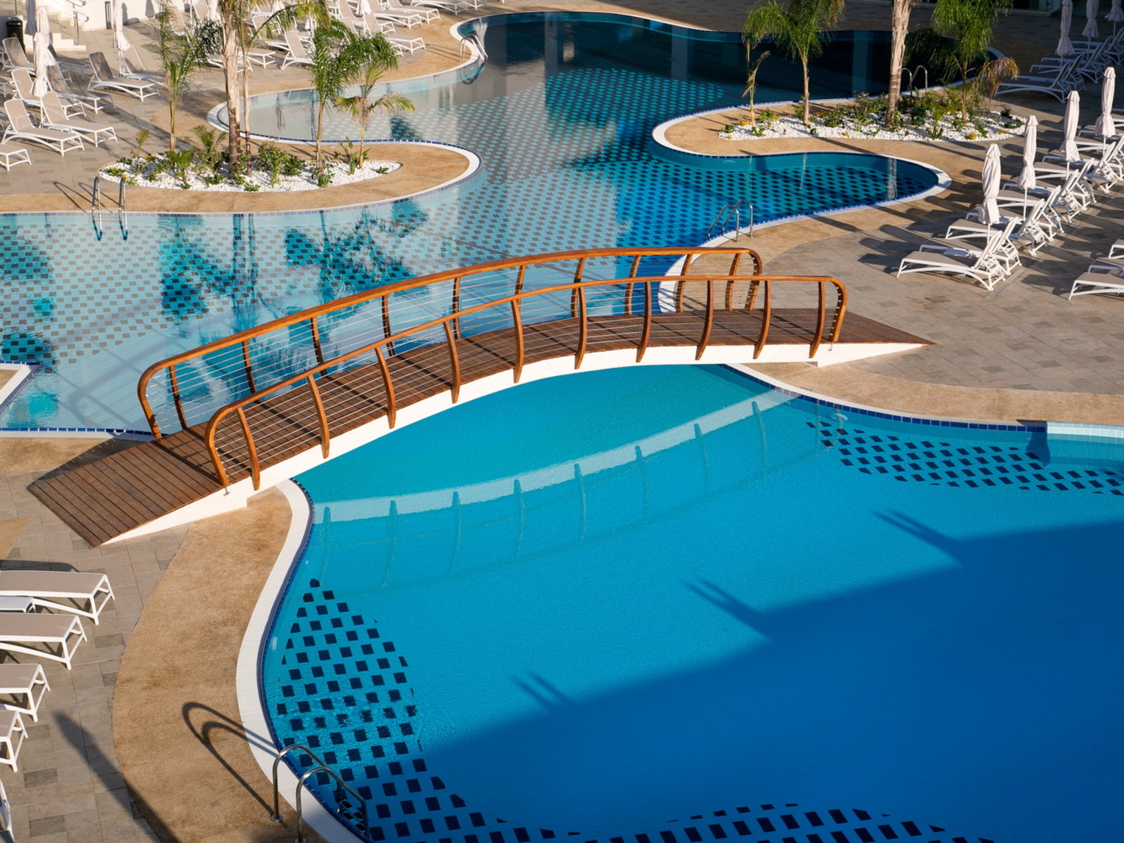 MAIN POOL