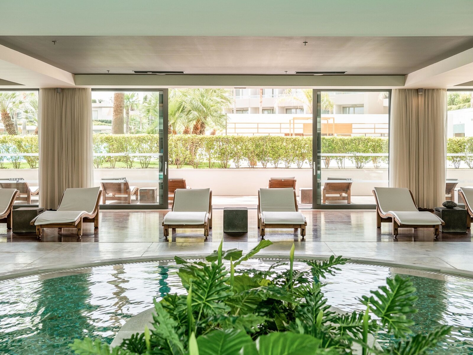 APIVITA Spa Pool