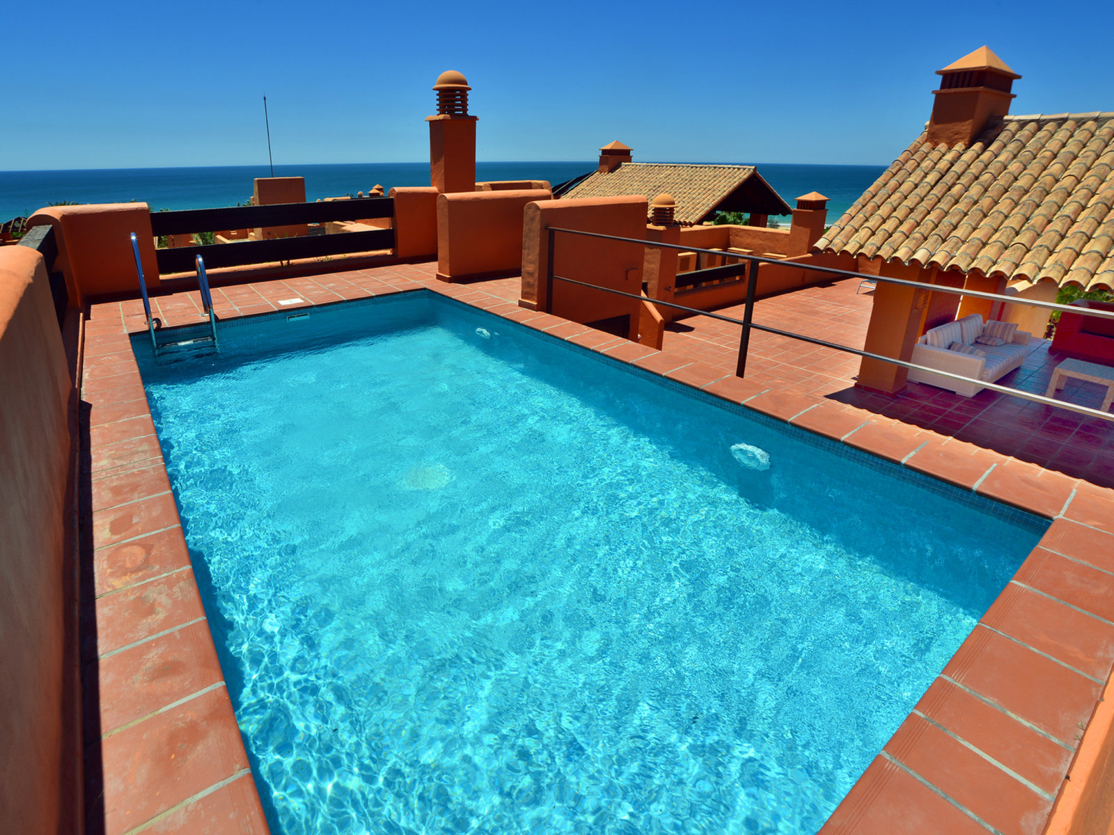 Wohnbeispiel 3 Bedrooms Luxury swimming pool
