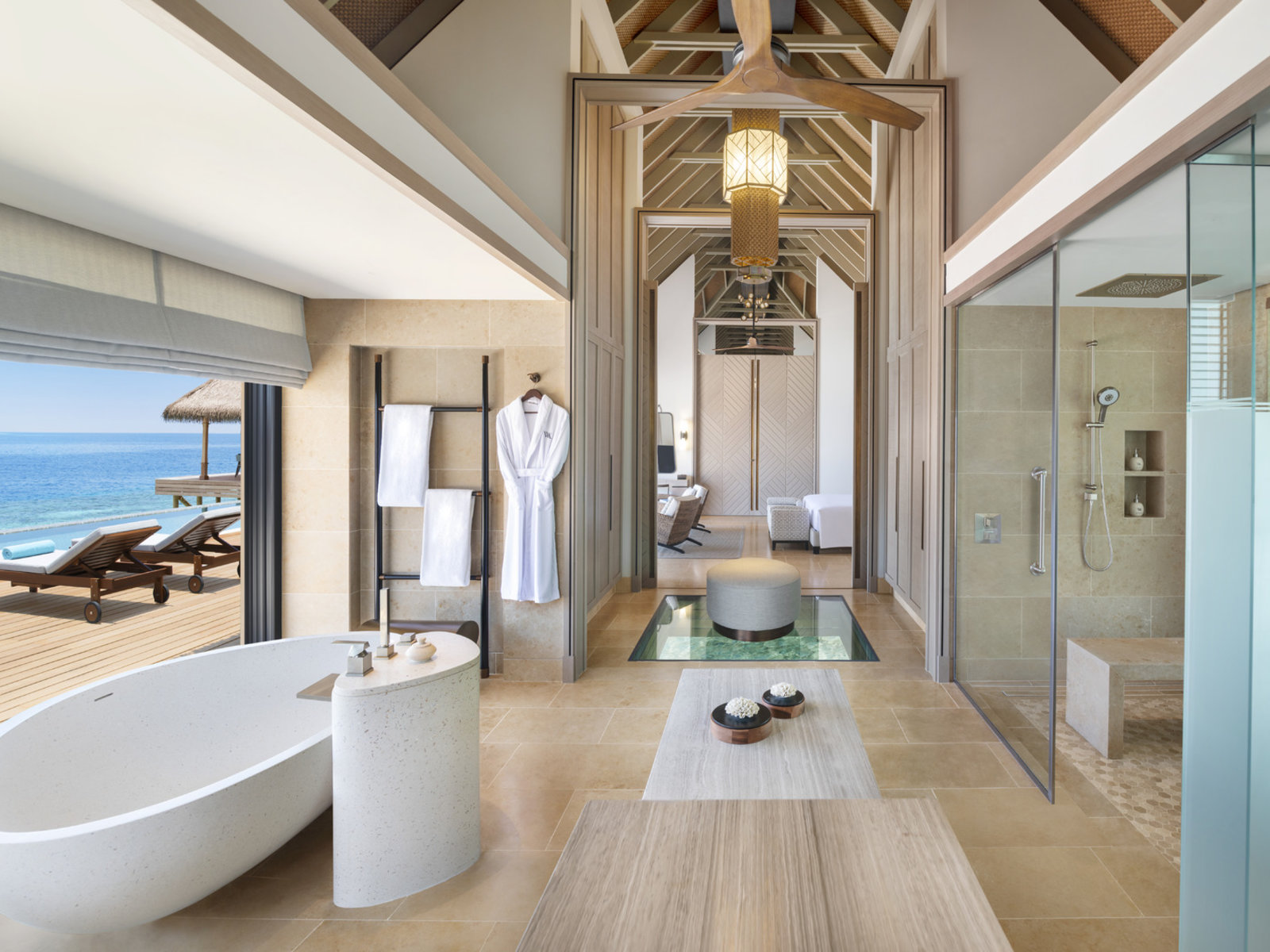 Wohnbeispiel Overwater Villa with Pool
