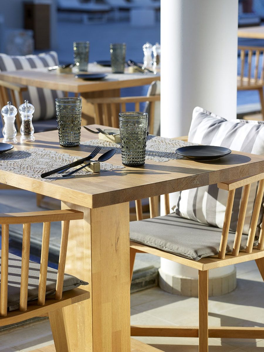 LEVANTES GREEK A LA CARTE RESTAURANT