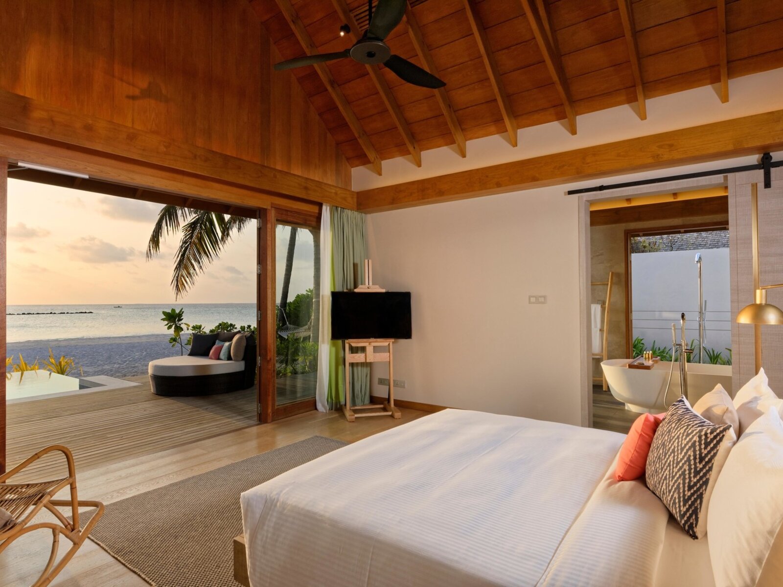 Wohnbeispiel Family Beach Villa with Pool