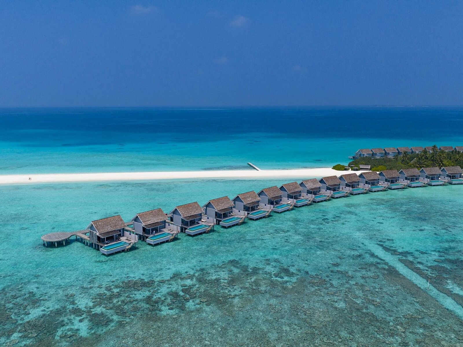 Wohnbeispiel Thundi Water Villa with Pool