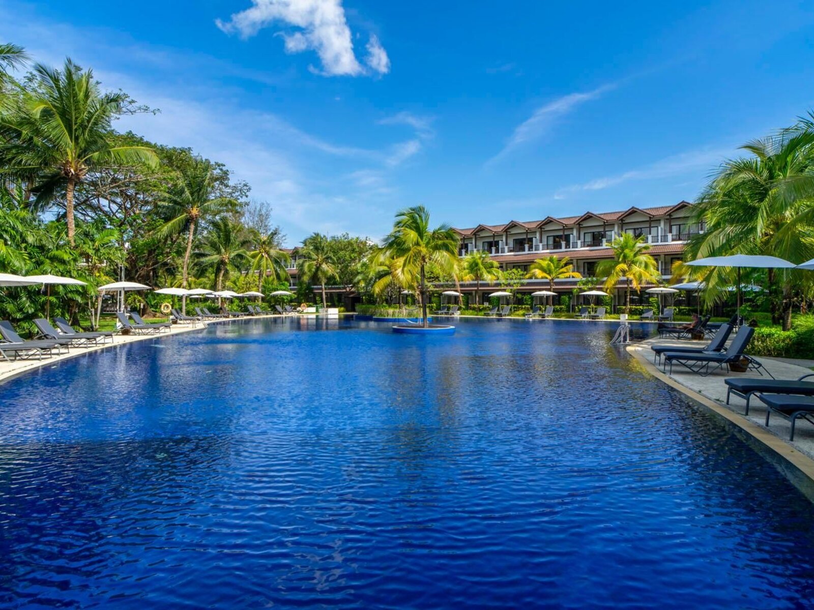 Swimming pool 4