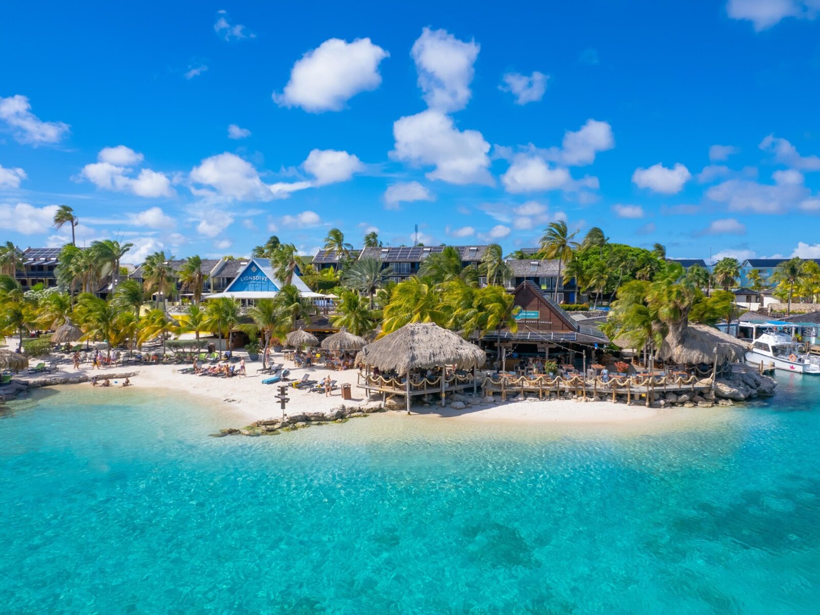 LionsDive Beach