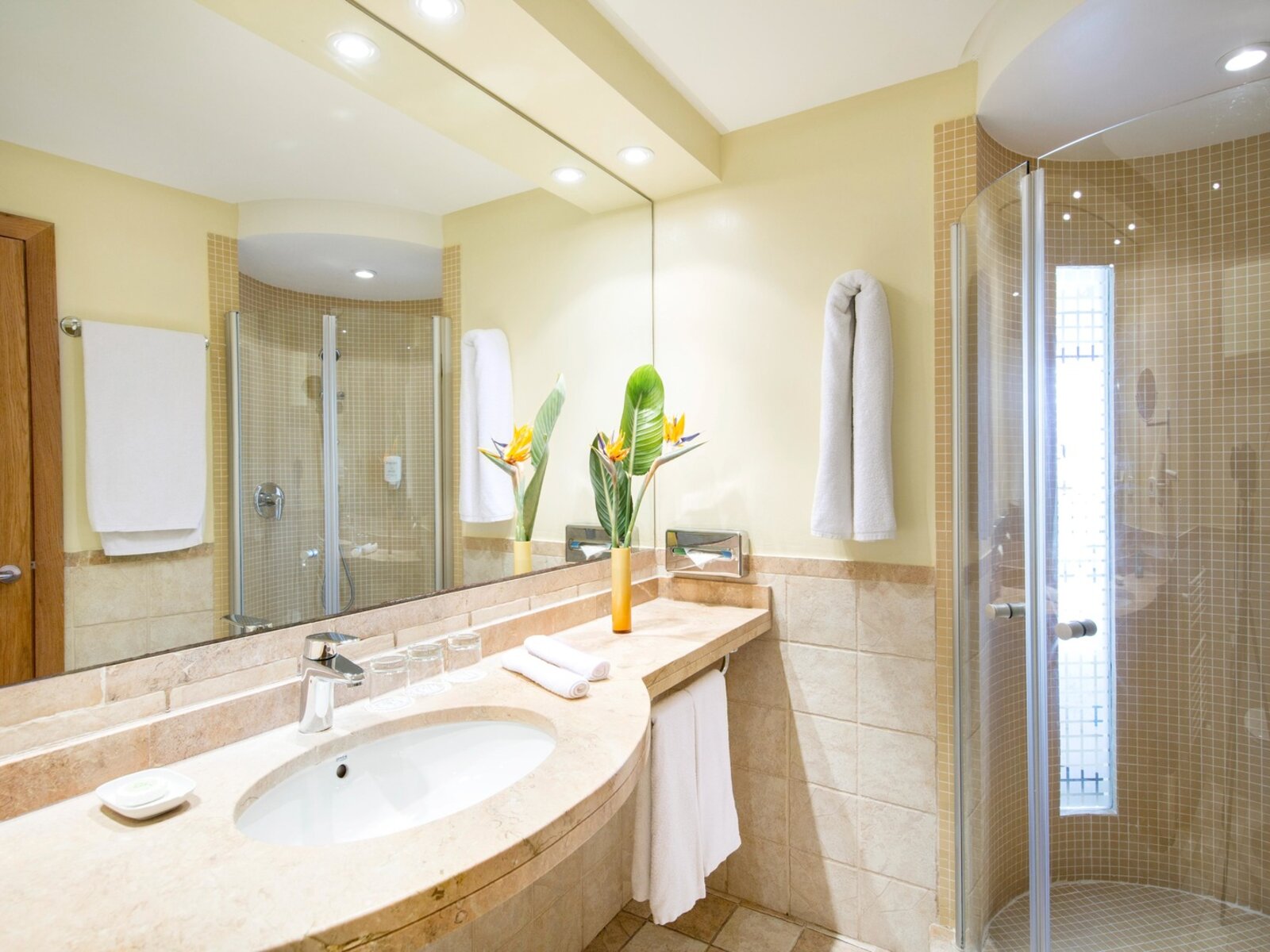 Wohnbeispiel Family Double Room Classic Connecting Corridor