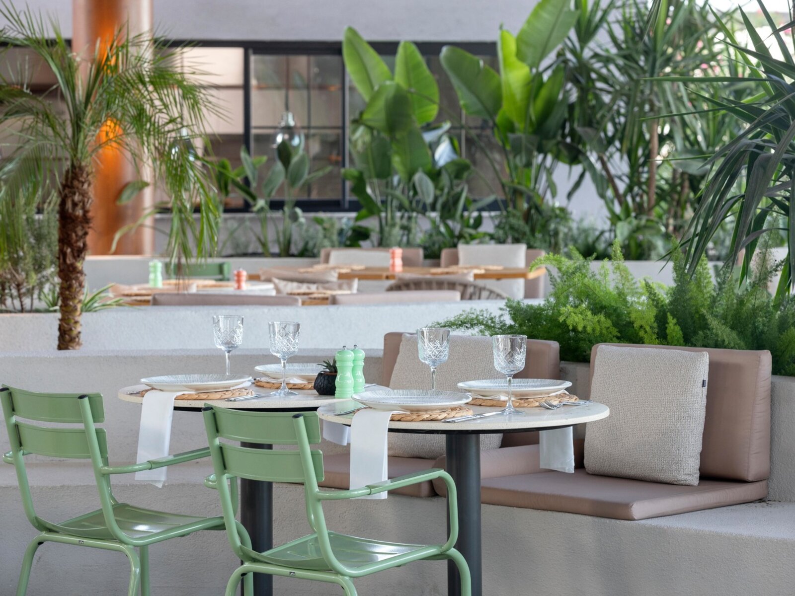 Indigo Gusto Restaurant & Bar
