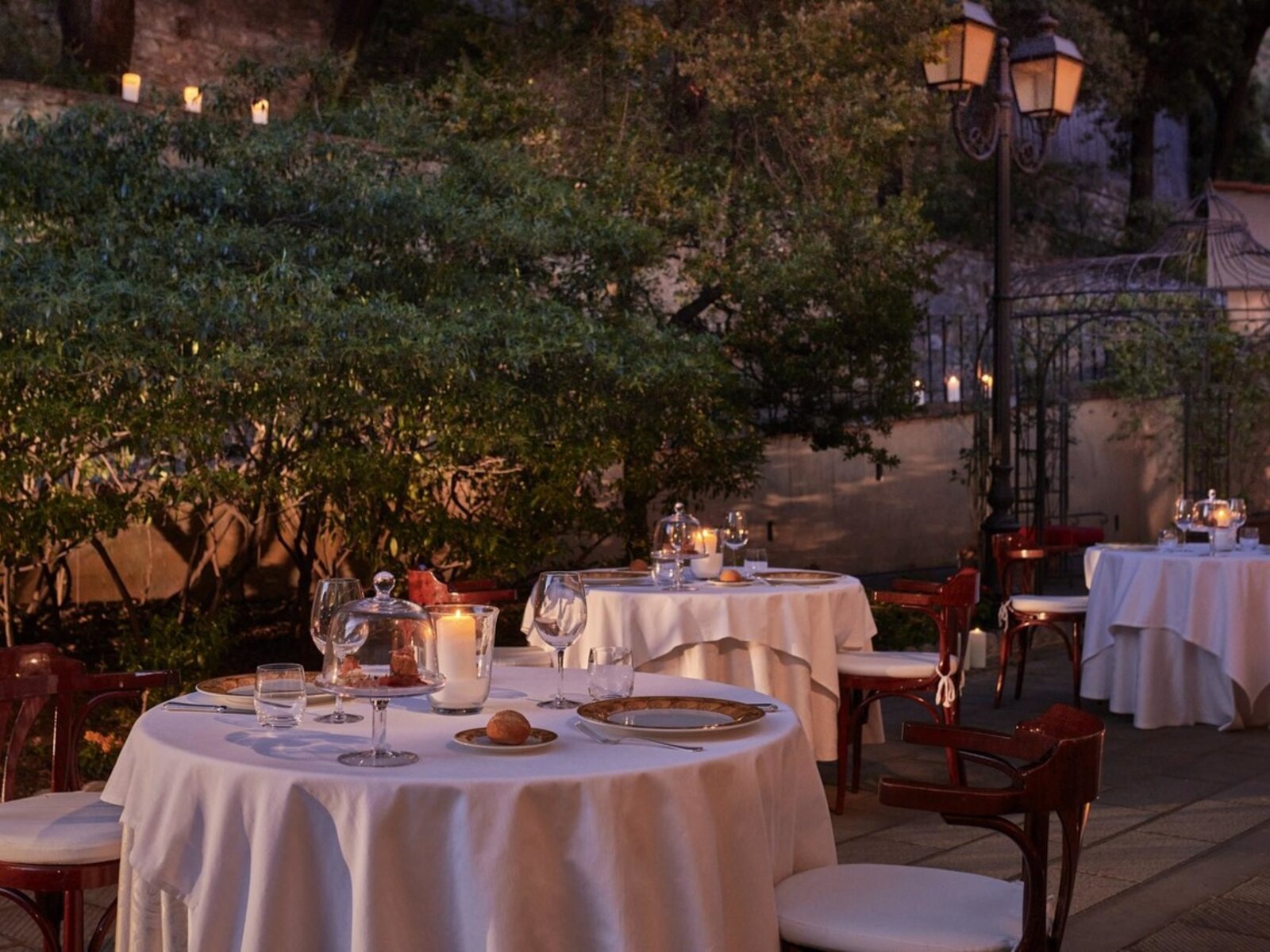 Byron Court Summer Restaurant