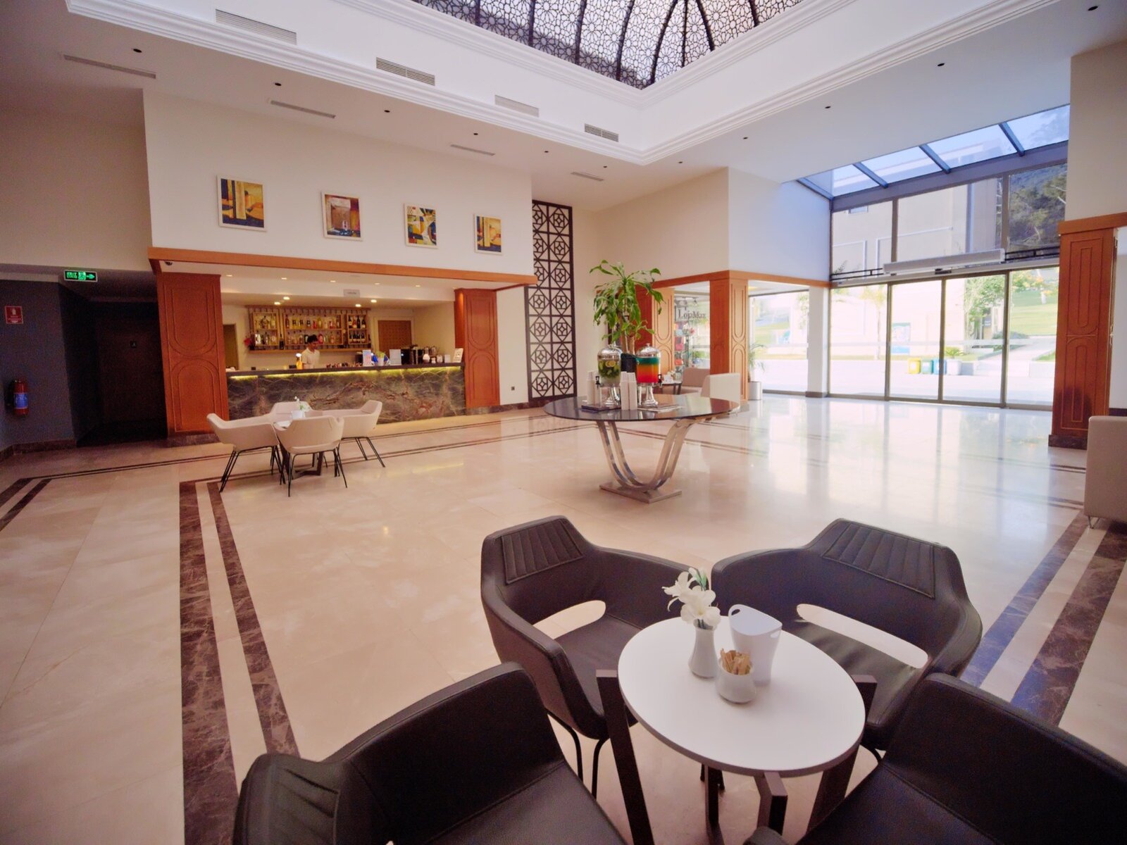 Lobby Bar