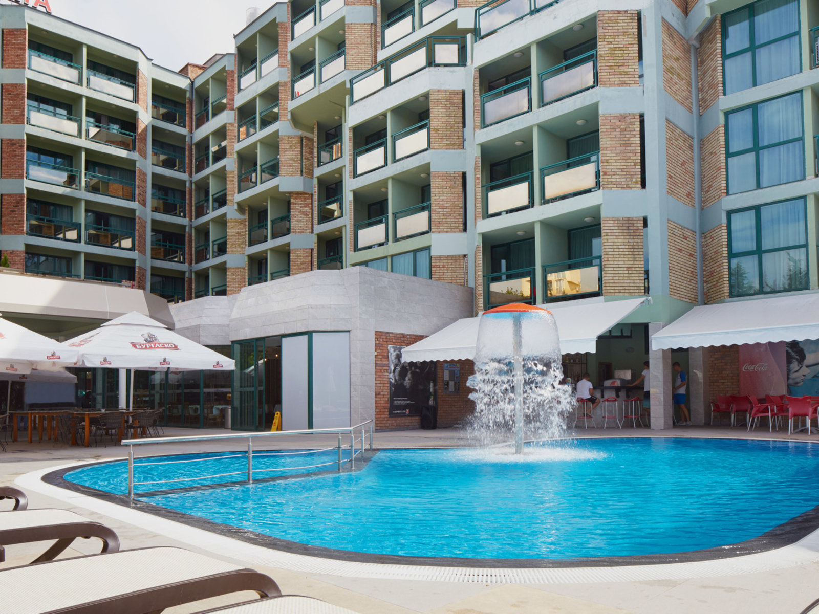 Pool Bar