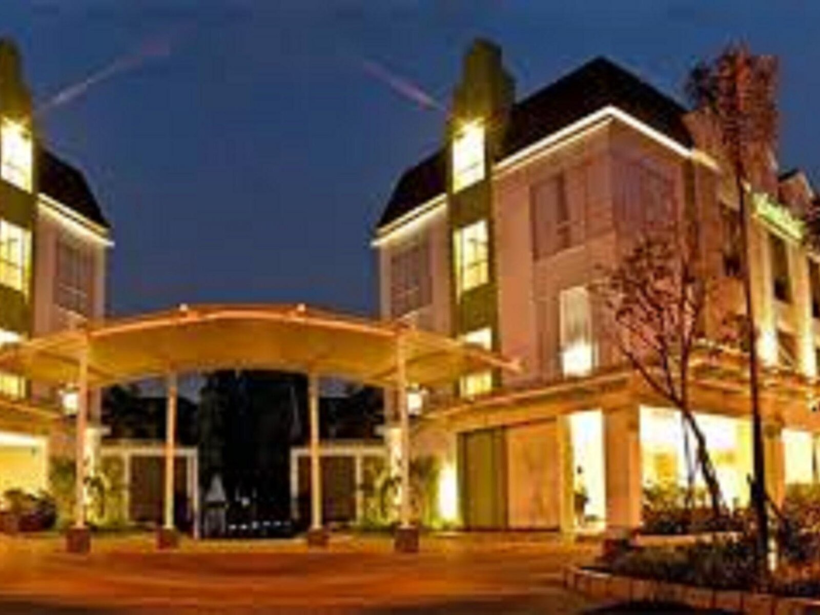 Hotel Pomelotel Patra Kuningan in Jakarta günstig buchen bei