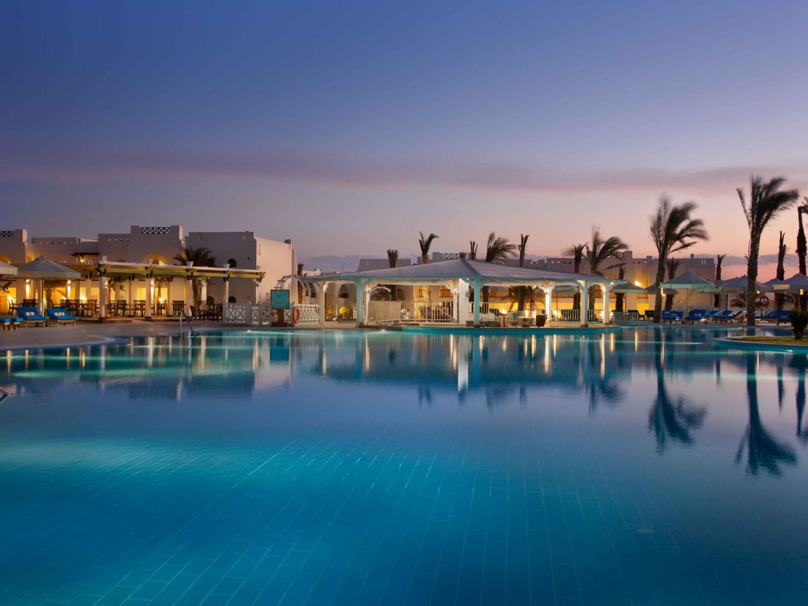 Breezes Pool Bar