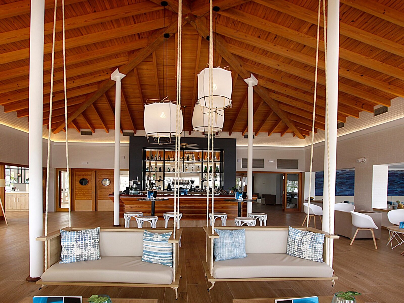 Cap Blau Lounge & Restaurant