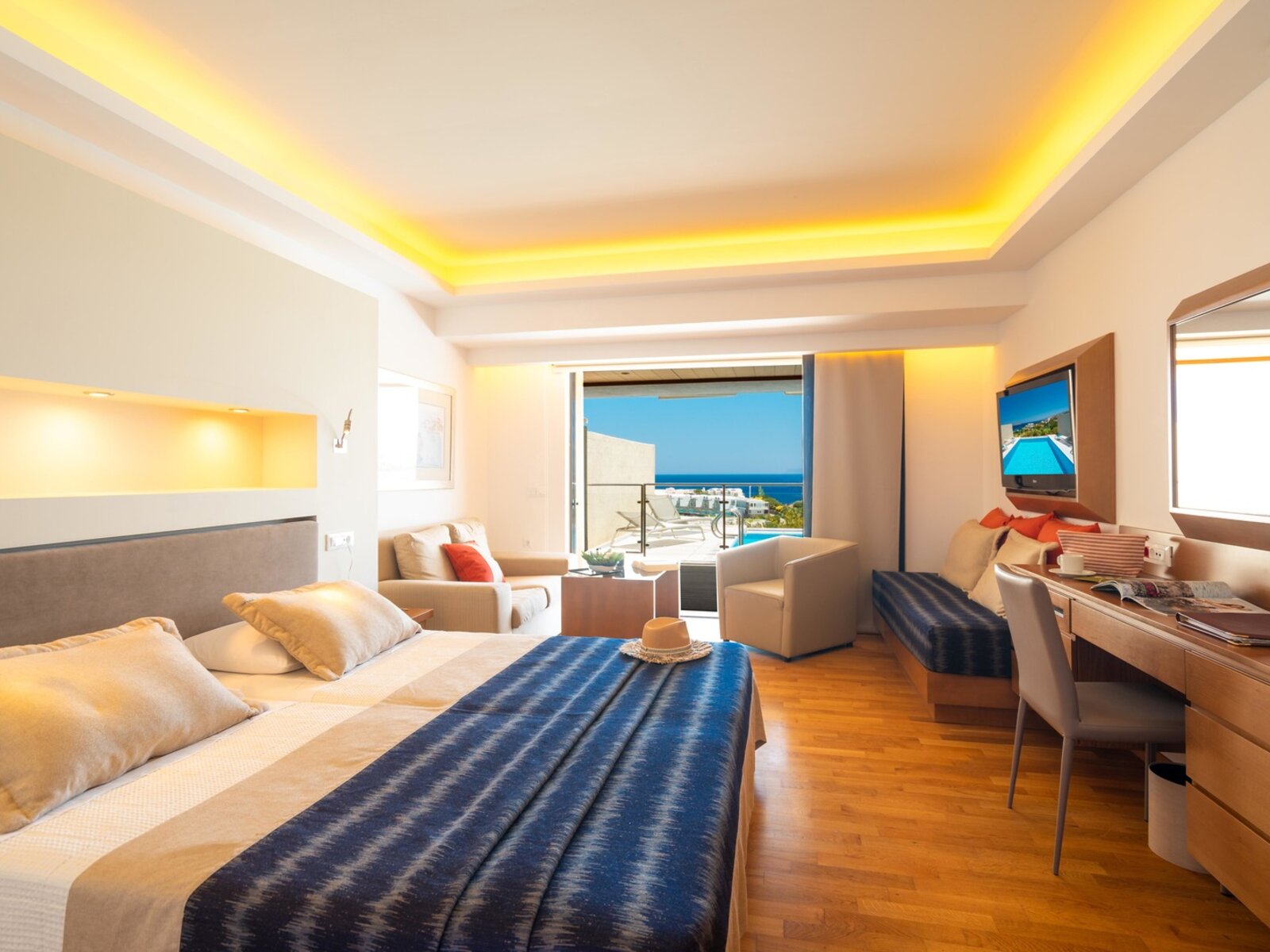 Wohnbeispiel Superior Room Shared Pool