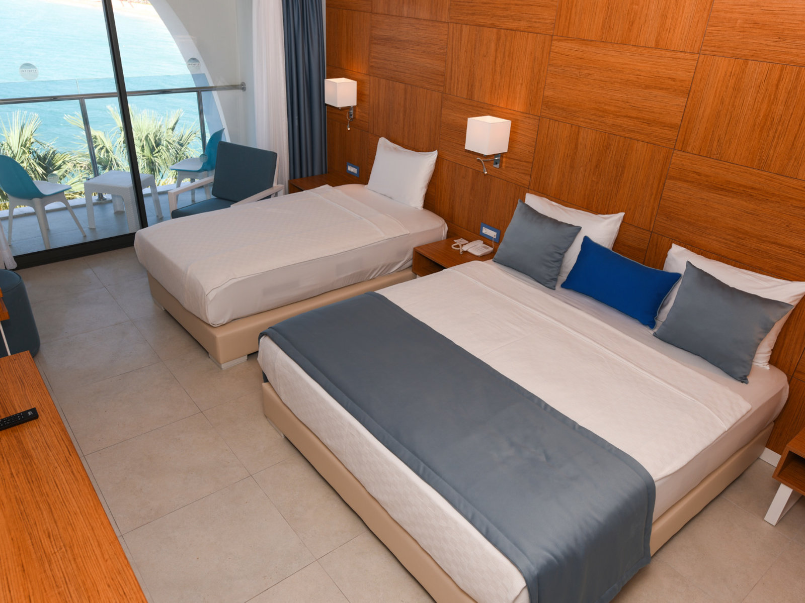 Wohnbeispiel Large Sea View Room